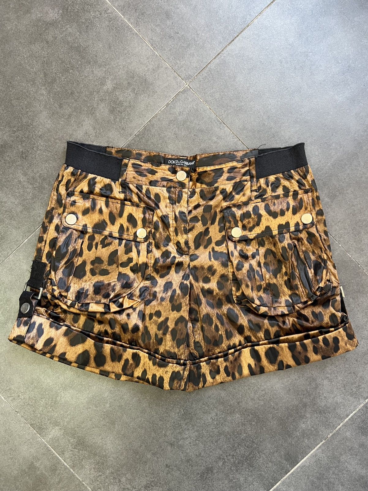 Dolce & Gabbana Rare Dolce Gabbana leopard animalistic print shorts Size 28" / US 6 / IT 42 - 1 Thumbnail