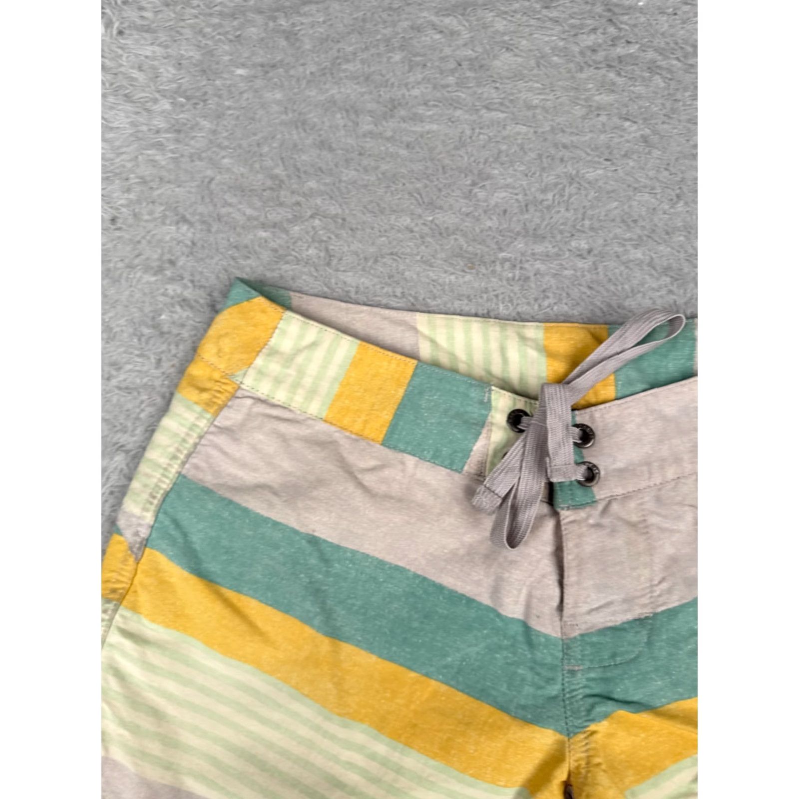 Patagonia Patagonia Womens Board Shorts Swim Trunks Green Stripe 5" Wavefarer Pockets 28x5 Nylon 100% Size ONE SIZE - 4 Thumbnail