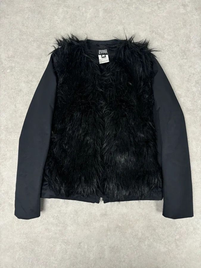 Gianfranco Ferre 2000s Gianfranco Ferre Black Nylon Detachable Sleeves Jacket Size M / US 6-8 / IT 42-44 - 1 Thumbnail