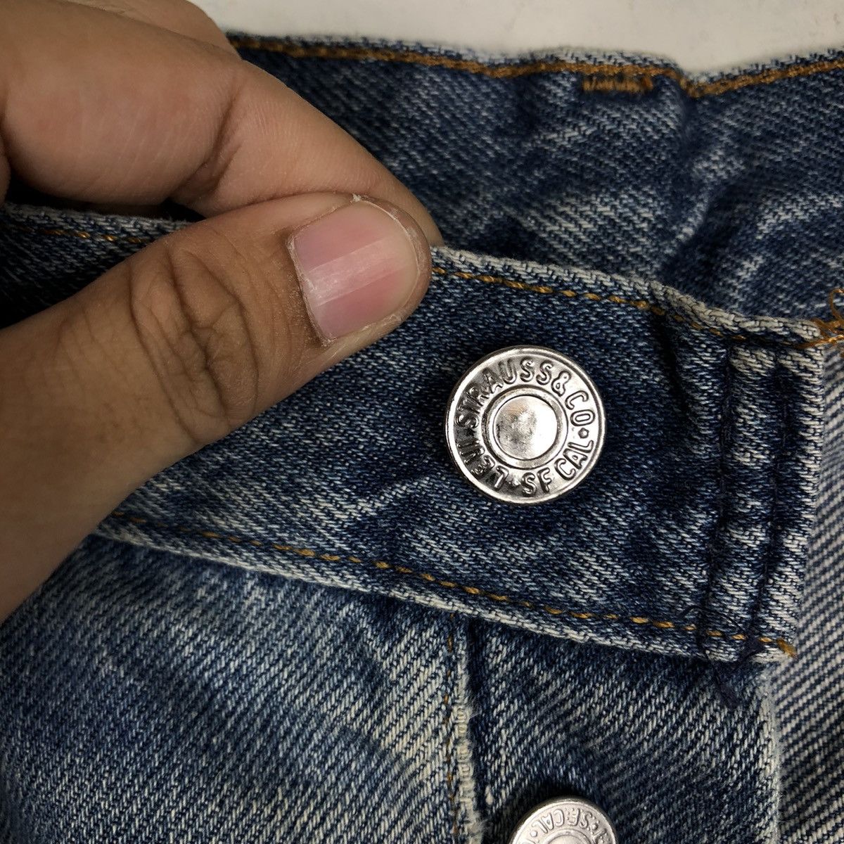 Levi's 🔥90’s Vintage Distressed Jeans Levi’s Made in USA Size US 34 / EU 50 - 13 Thumbnail