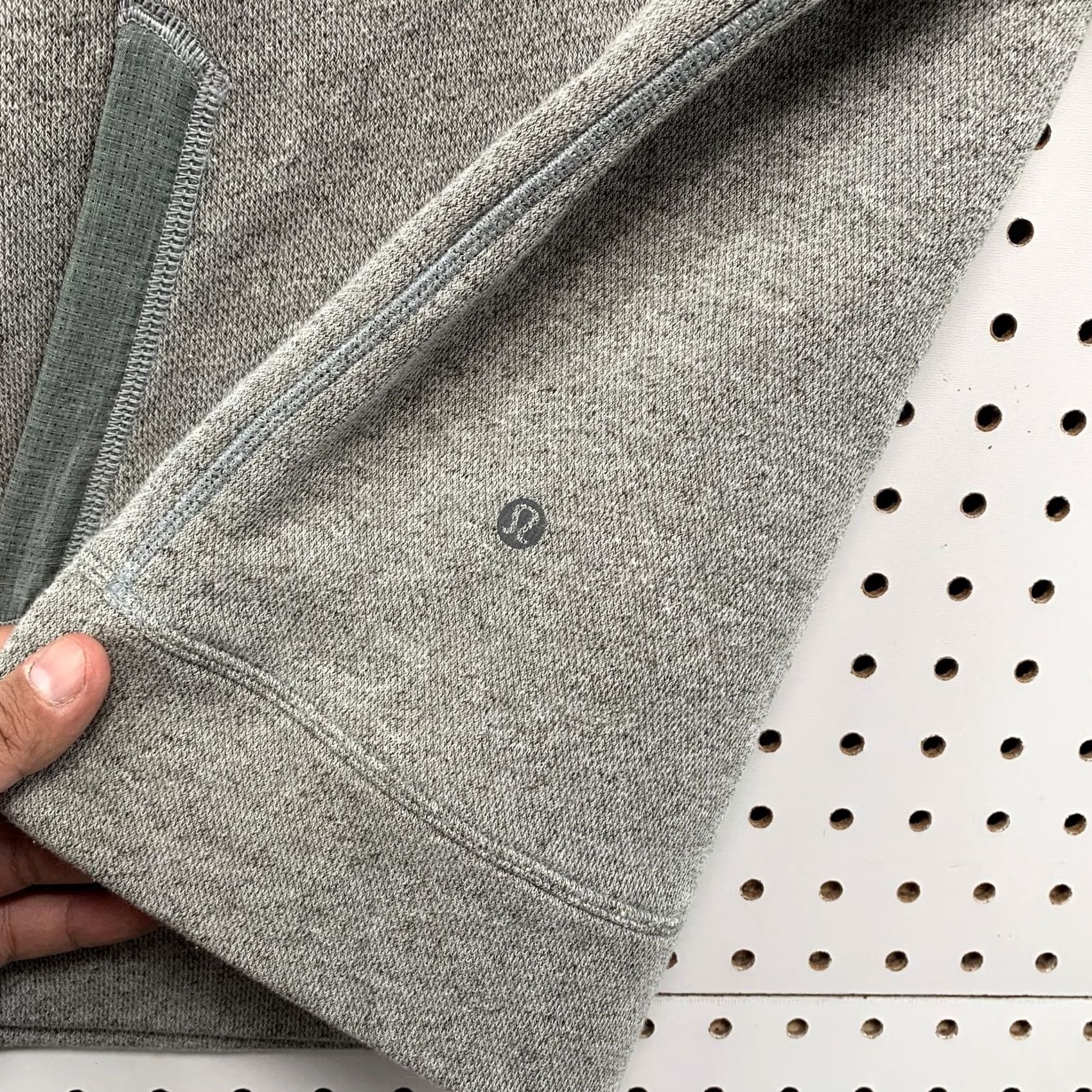 Lululemon Lululemon Hoodie Sweatshirt Mens Medium Gray Hooded Terry Fleece Casual Active Size US M / EU 48-50 / 2 - 6 Thumbnail