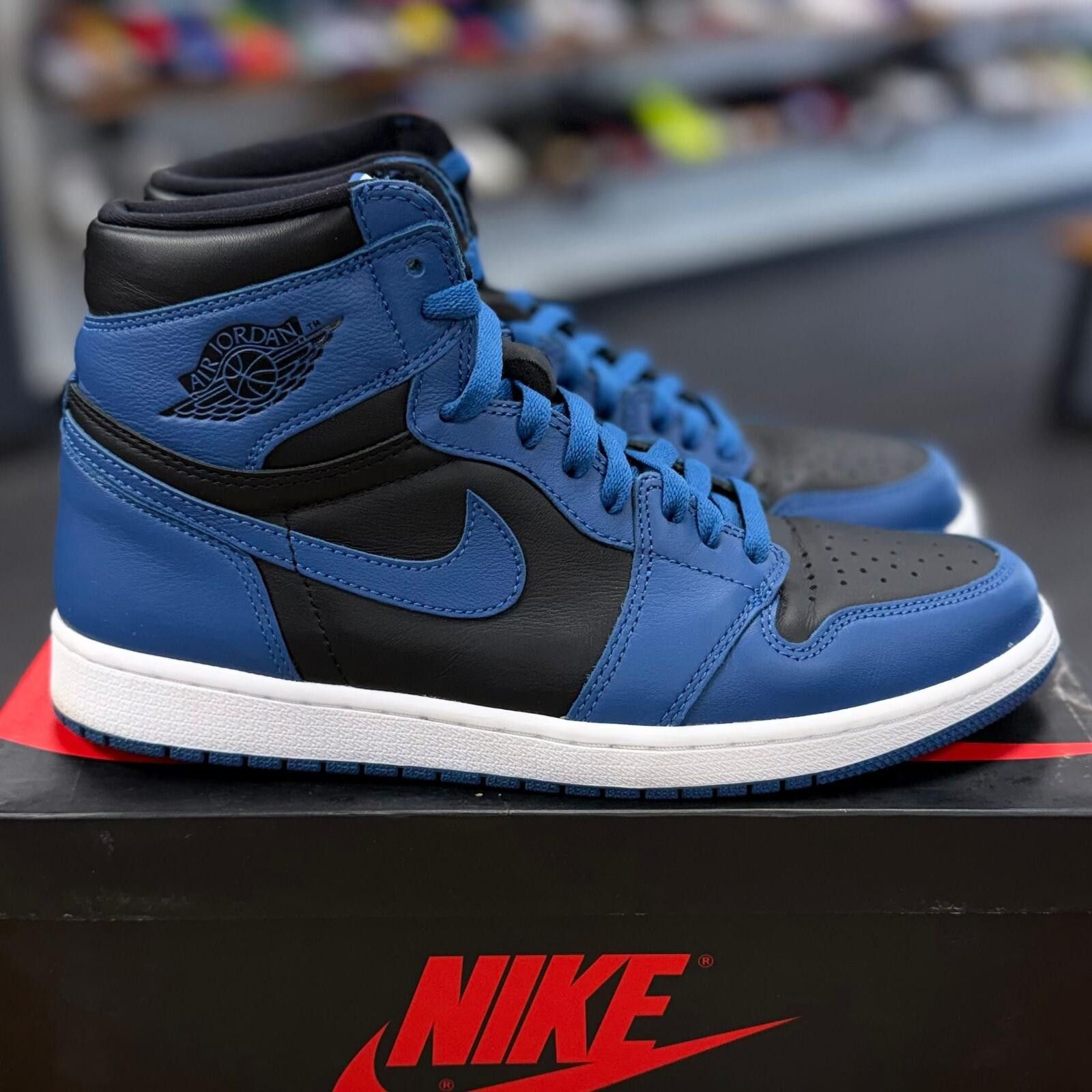 Jordan Brand Jordan 1 Retro High OG Dark Marina Blue - Preowned Size US 9.5 / IT 39.5 - 1 Thumbnail