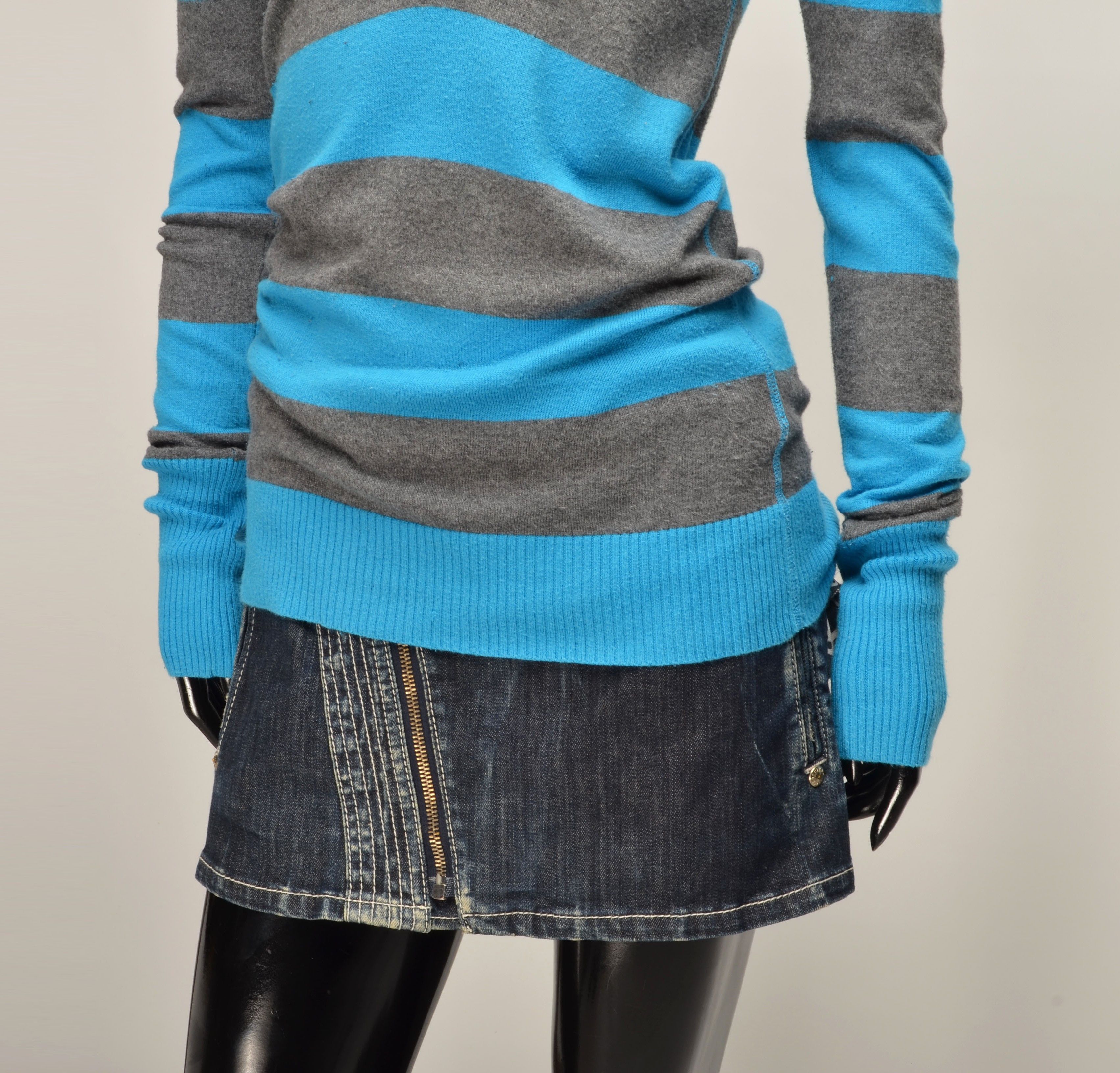 Hollister Hollister Women's Y2K Blue/Gray Striped Fitted Long Sleeve Size M / US 6-8 / IT 42-44 - 3 Thumbnail
