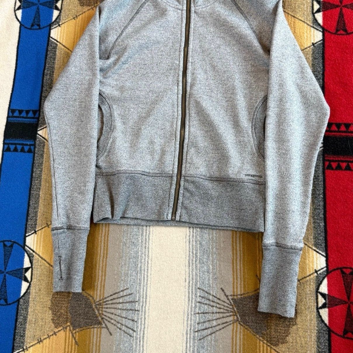 Patagonia Patagonia Women's Full Zip Hoodie Size Small Gray Outdoor Hiking Nature Size S / US 4 / IT 40 - 4 Thumbnail