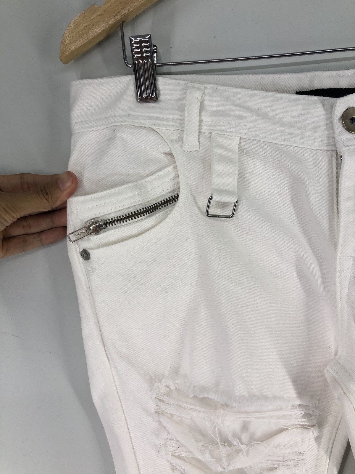 Japanese Brand Japanese Brand Glad News Distressed Flare White Jeans Size US 33 - 5 Thumbnail