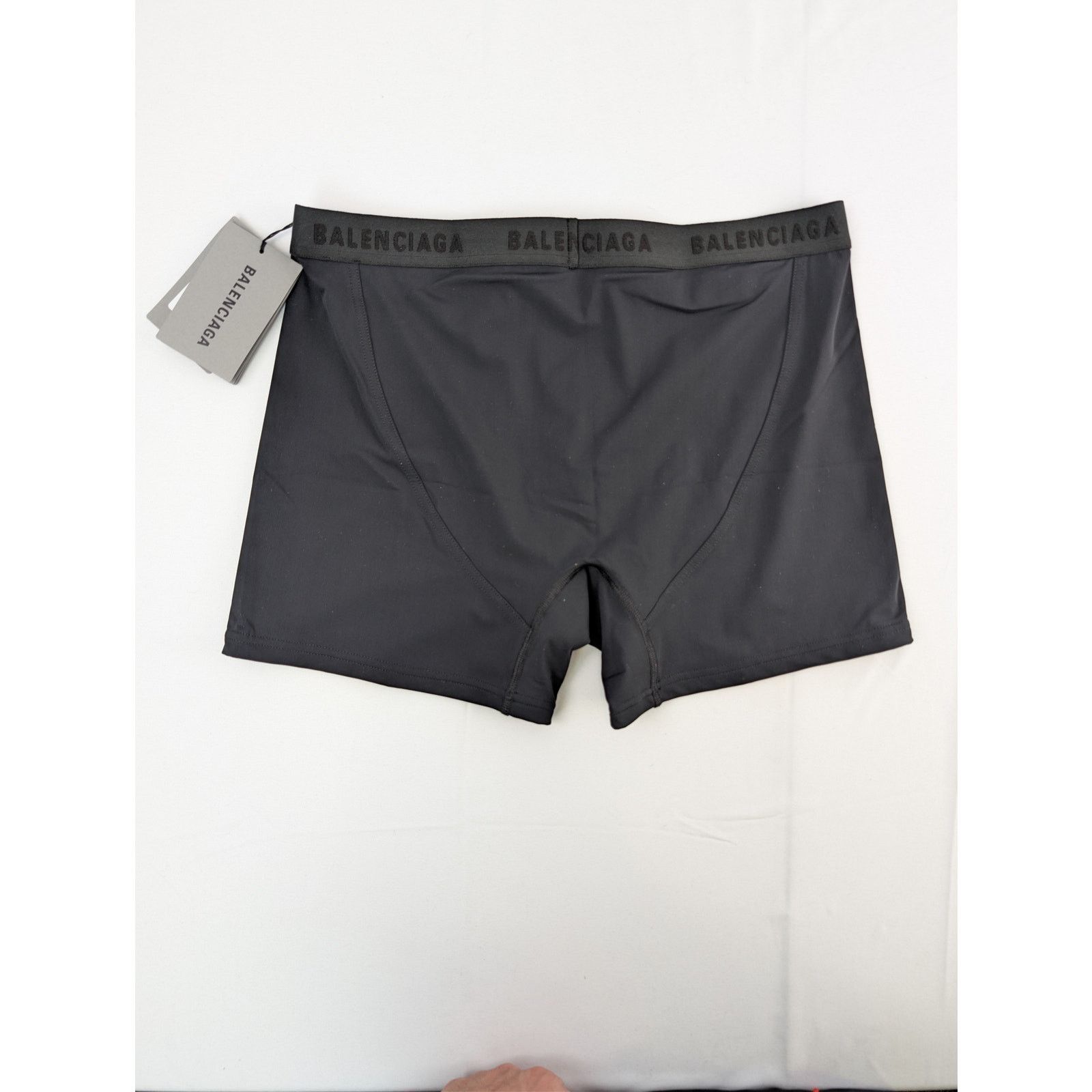 Balenciaga o1rshd1 Size: M / Swimwear Fitted Swim Trunks Short in Black Size US 32 / EU 48 - 9 Thumbnail