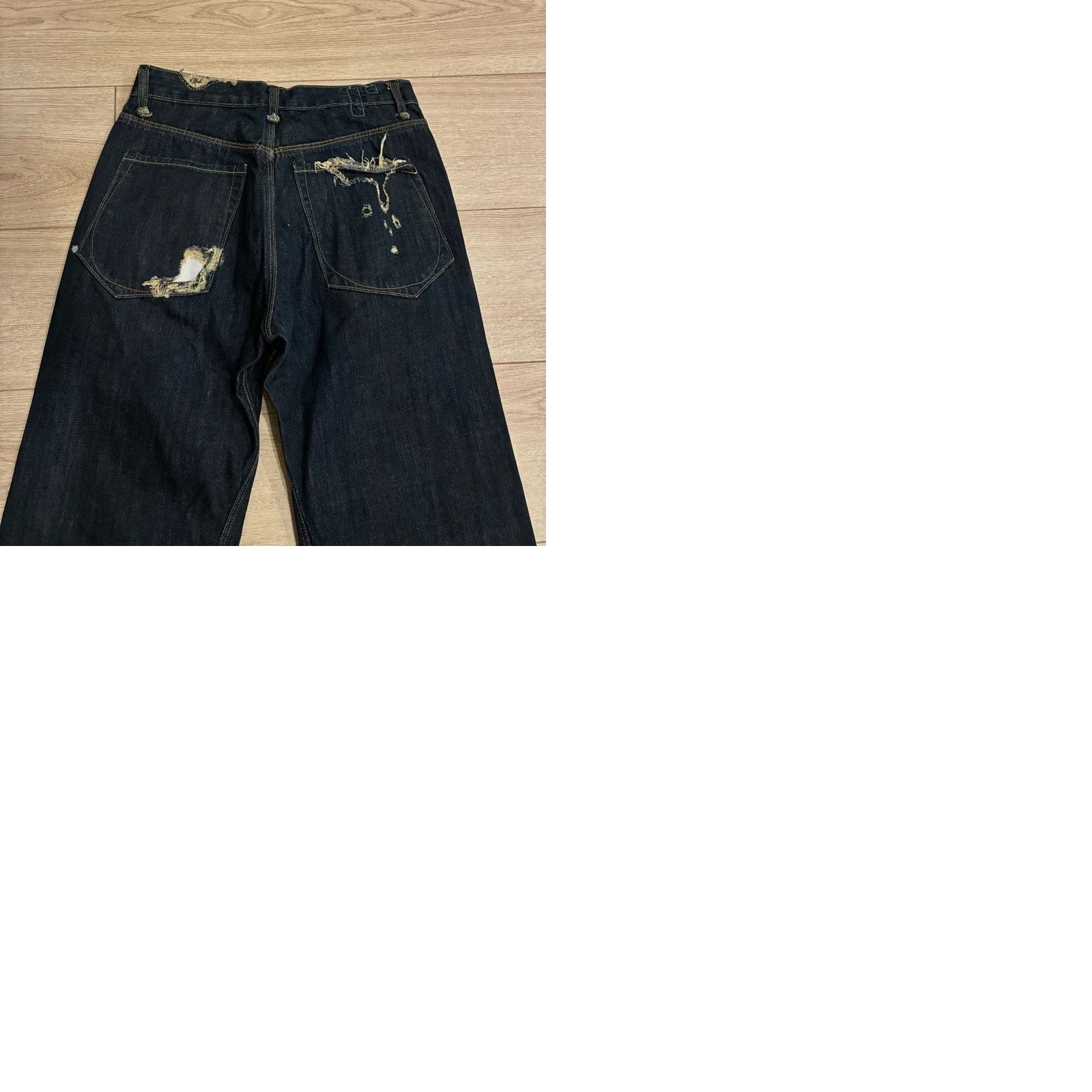 Vintage Rogan Distressed Dark Wash Funnel Button Fly Embroidered Jeans 33 Men Size 33 Regular Straight Blue NWT (New without tags) Size US 33 - 9 Thumbnail