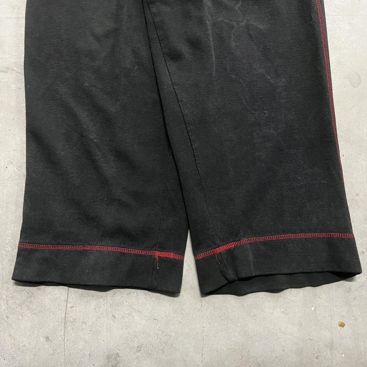 Vintage Vintage Y2K/2000s Baggy Fit Black Sweatpants with red Accents! Size US 38 / EU 54 - 4 Thumbnail