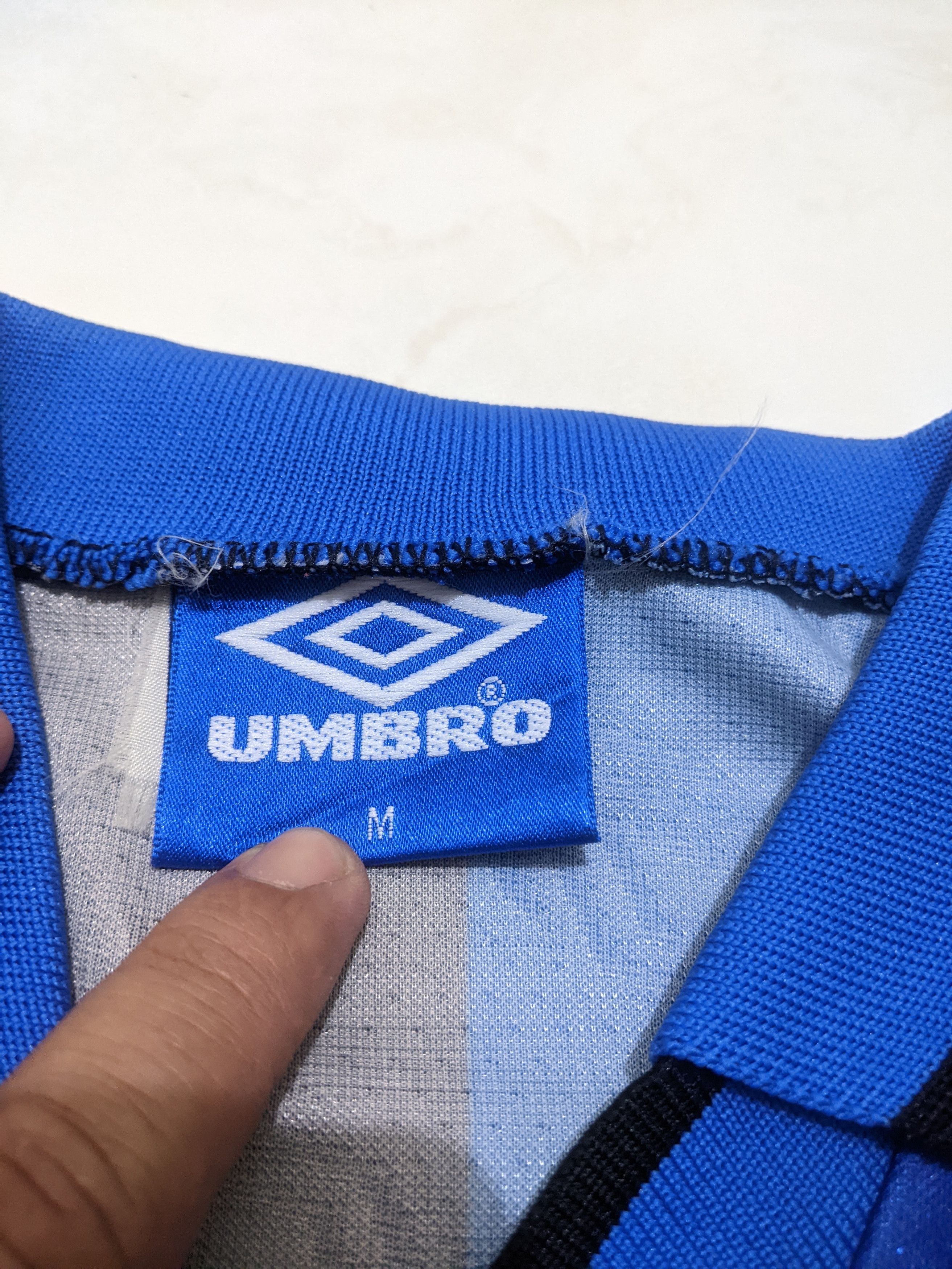 Umbro inter Milan home 1995-96 Roberto carlos football shirt Size US M / EU 48-50 / 2 - 5 Thumbnail