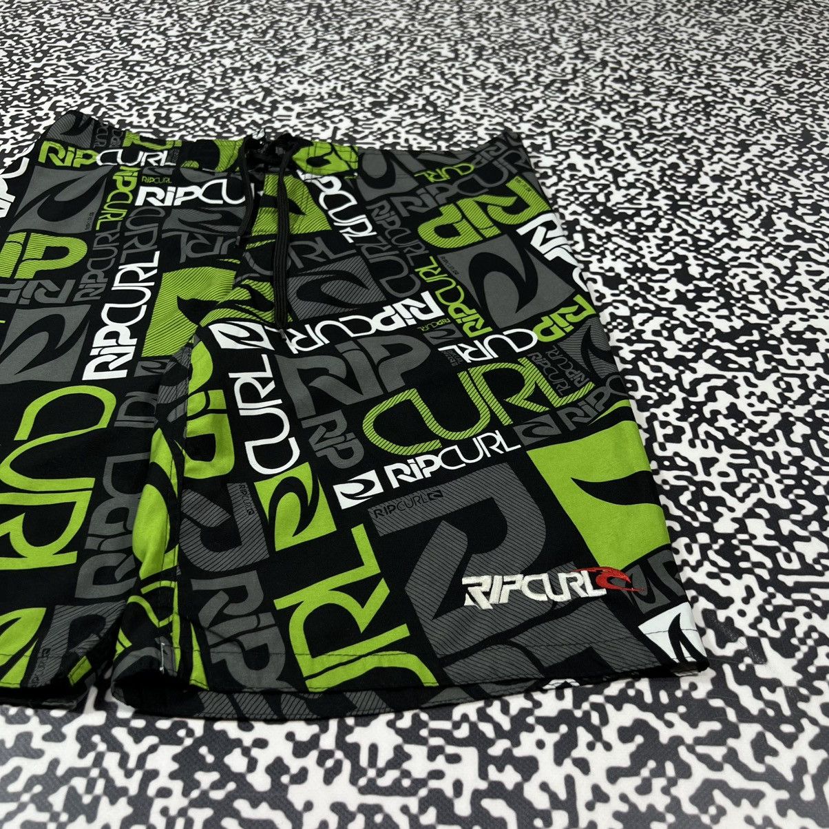 Rip Curl Vintage Y2K Rip Curl Surf Style Monogram Retro Shorts Size US 31 - 8 Thumbnail