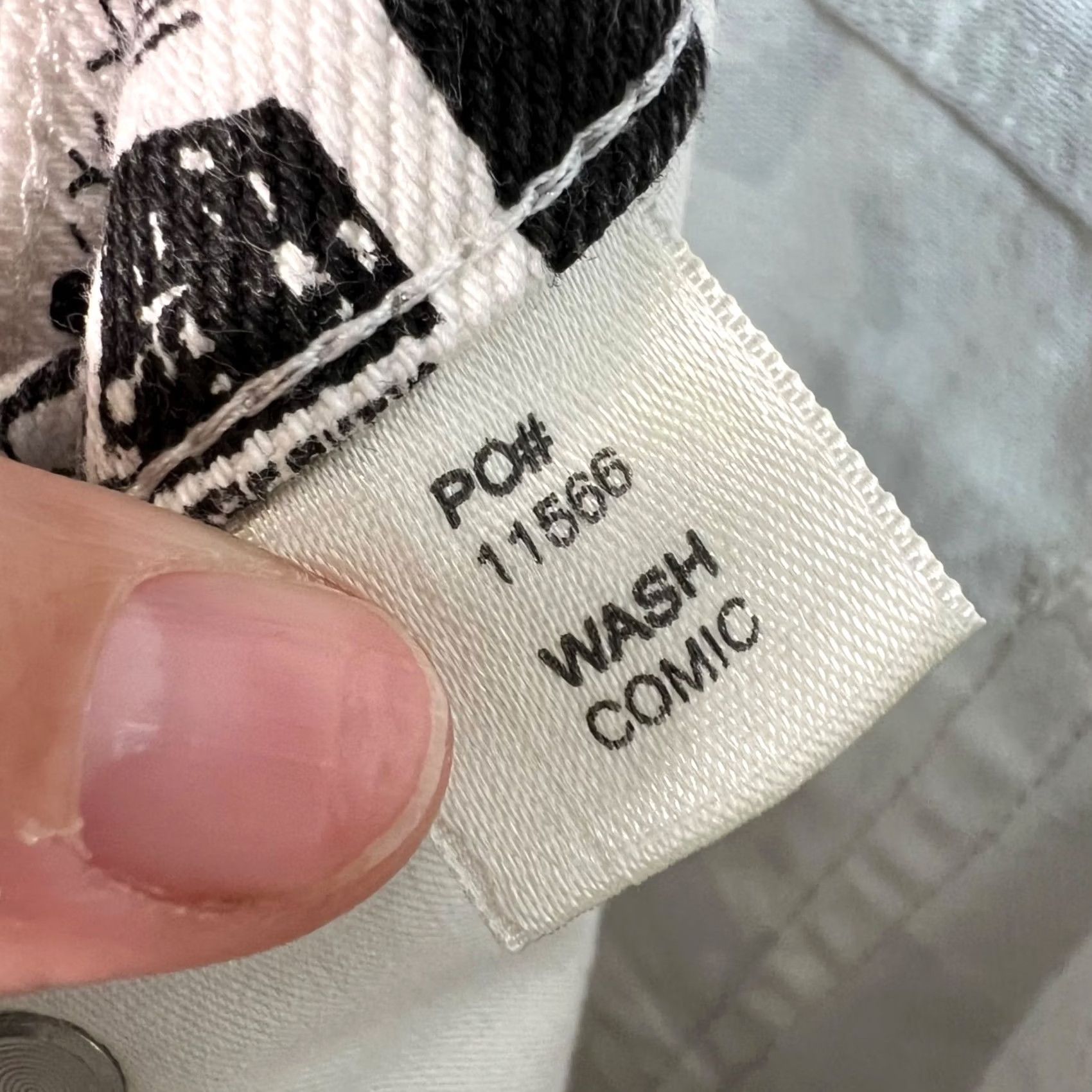 Reformation VINTAGE Reformation Jeans Denim High-Waisted Black & White Comic Print Womens 28 Jeans Size 28" / US 6 / IT 42 - 5 Thumbnail