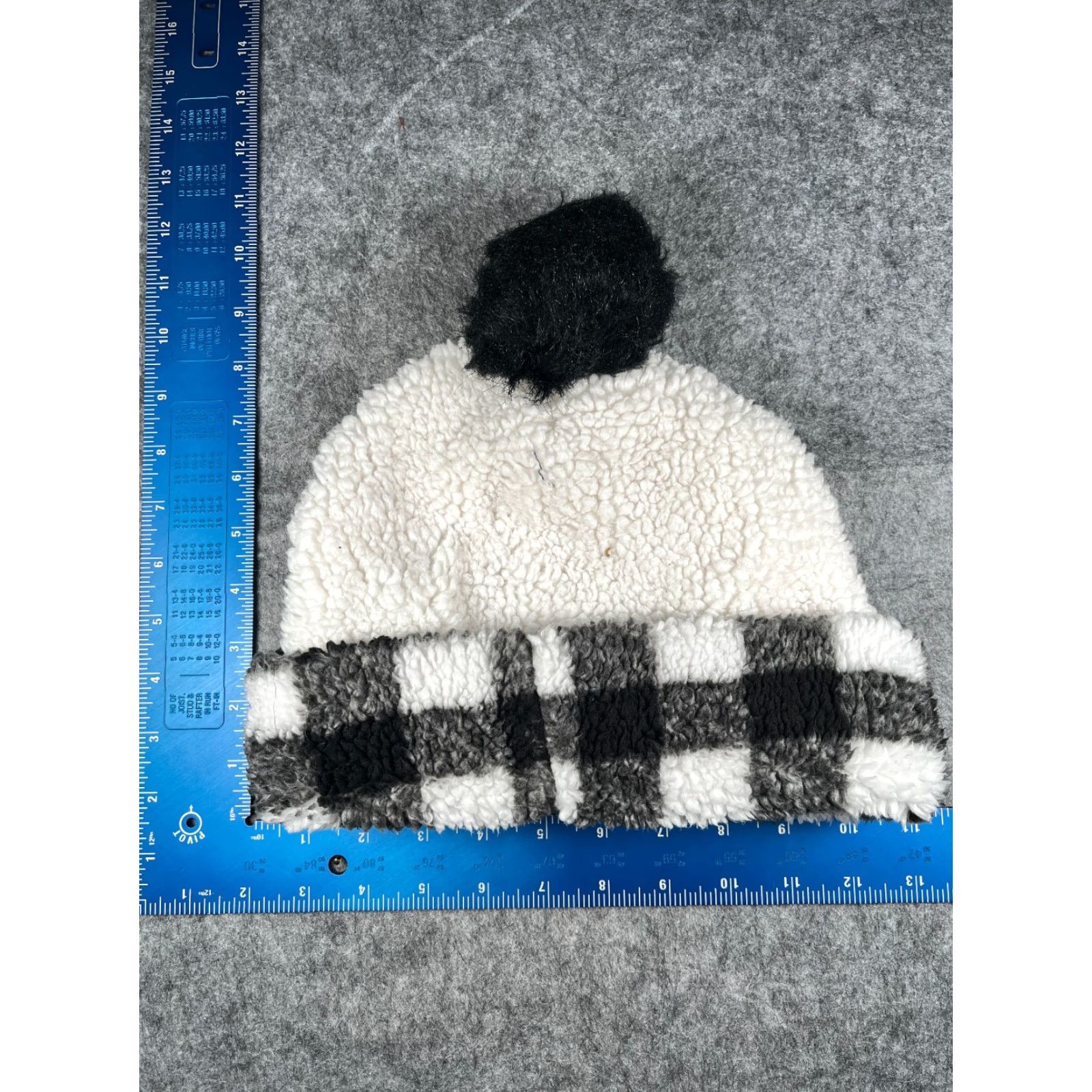 Vintage Holiday Time Snowman Beanie Toque Adult One Size White Black Plaid Fleece 100% Polyester Pom Size ONE SIZE - 5 Thumbnail