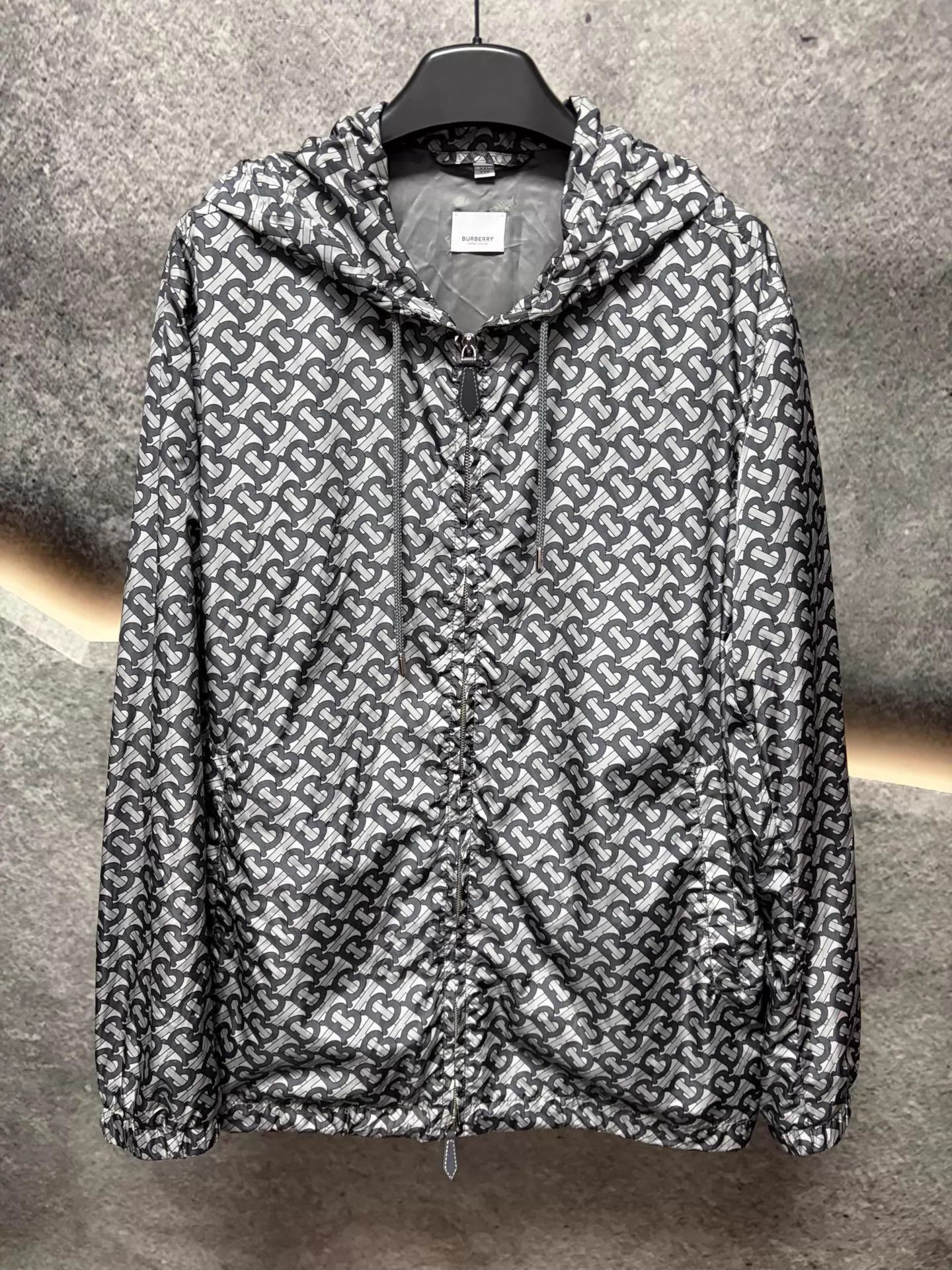 Burberry Hooded Printed Light Jacket Size US XXL / EU 58 / 5 - 1 Thumbnail
