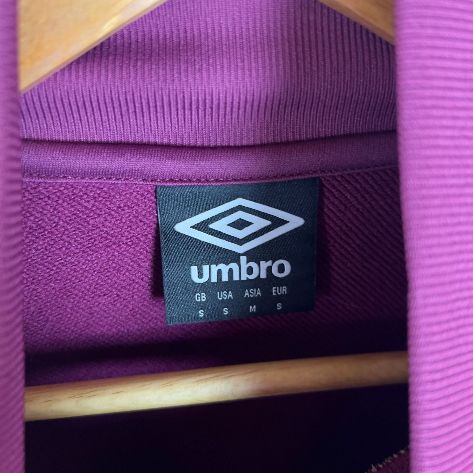 Umbro Umbro Brentford Pro Training Shirt Men's Size S Multicolor ` Size US S / EU 44-46 / 1 - 4 Thumbnail