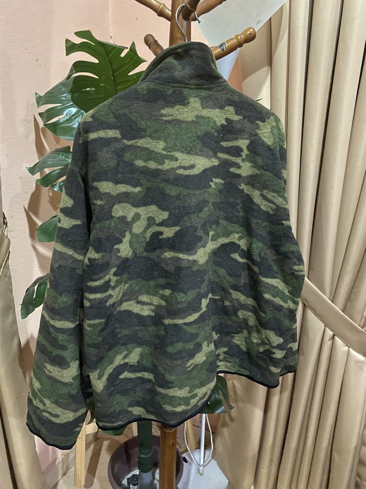 Macbeth Vintage Macbeth Activewear Camo Fleece Jacket Green Camo Size US L / EU 52-54 / 3 - 7 Thumbnail