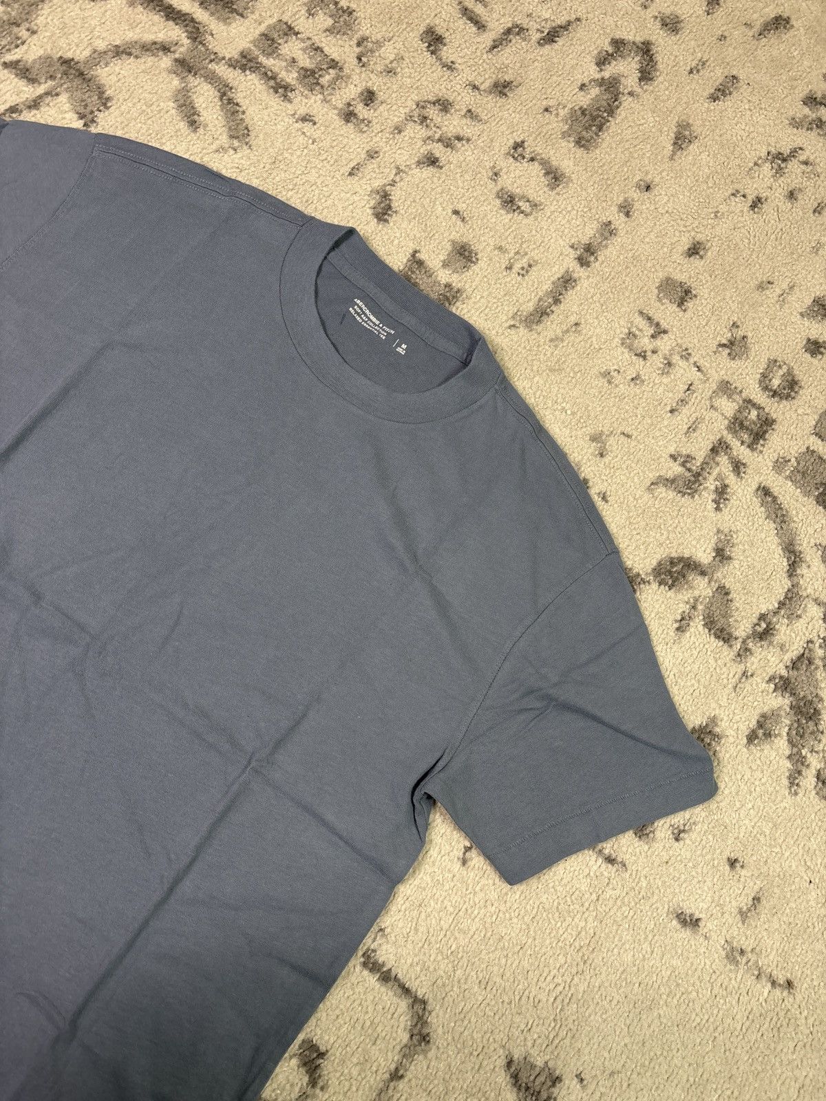 Abercrombie & Fitch SOFT & AF COLLECTION RELAXED ESSENTIAL TEE (BLUE) Size US M / EU 48-50 / 2 - 2 Thumbnail