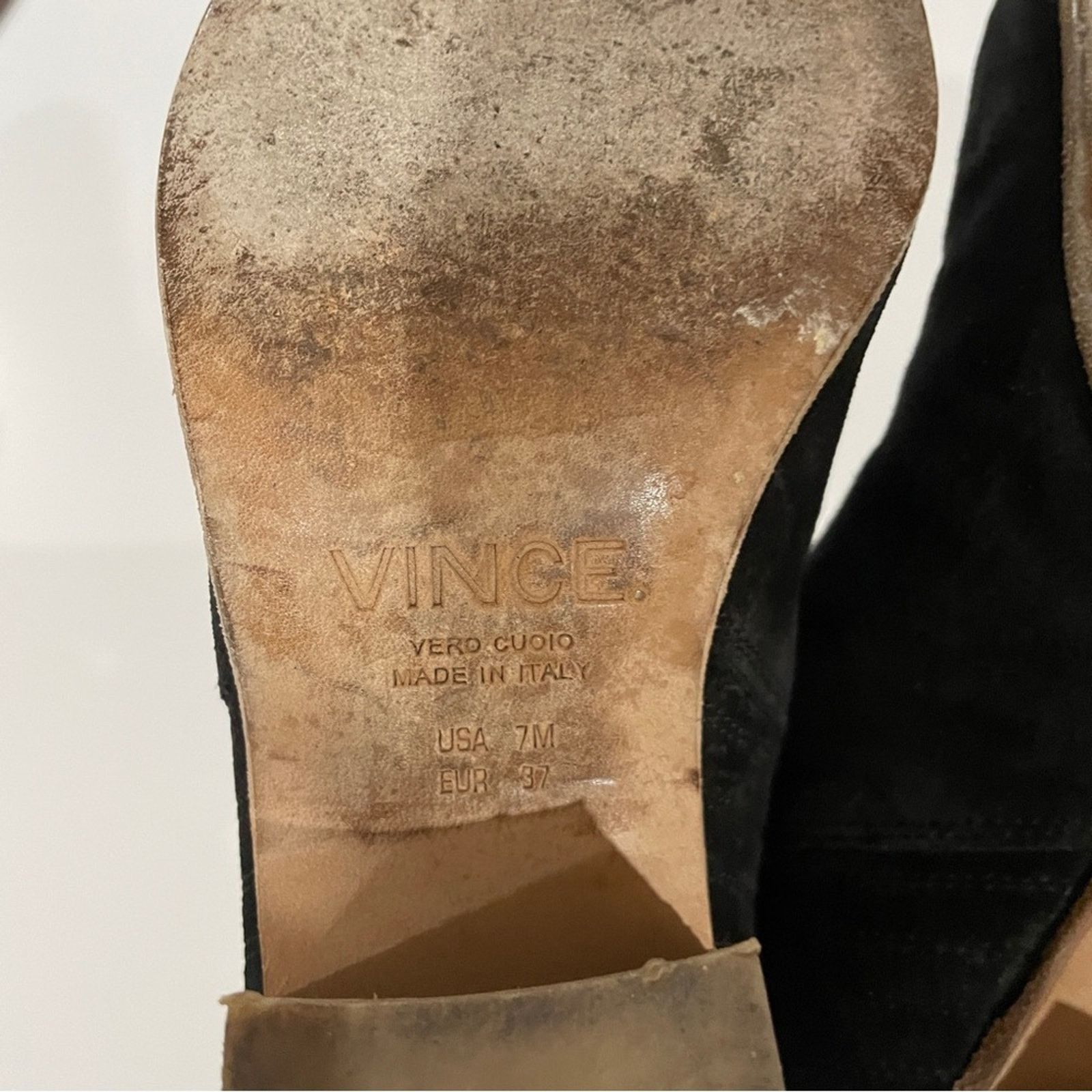Vince Vince Black Suede Chukka Pull On Ankle Heeled Booties Size 7 Size US 7 / IT 37 - 9 Thumbnail