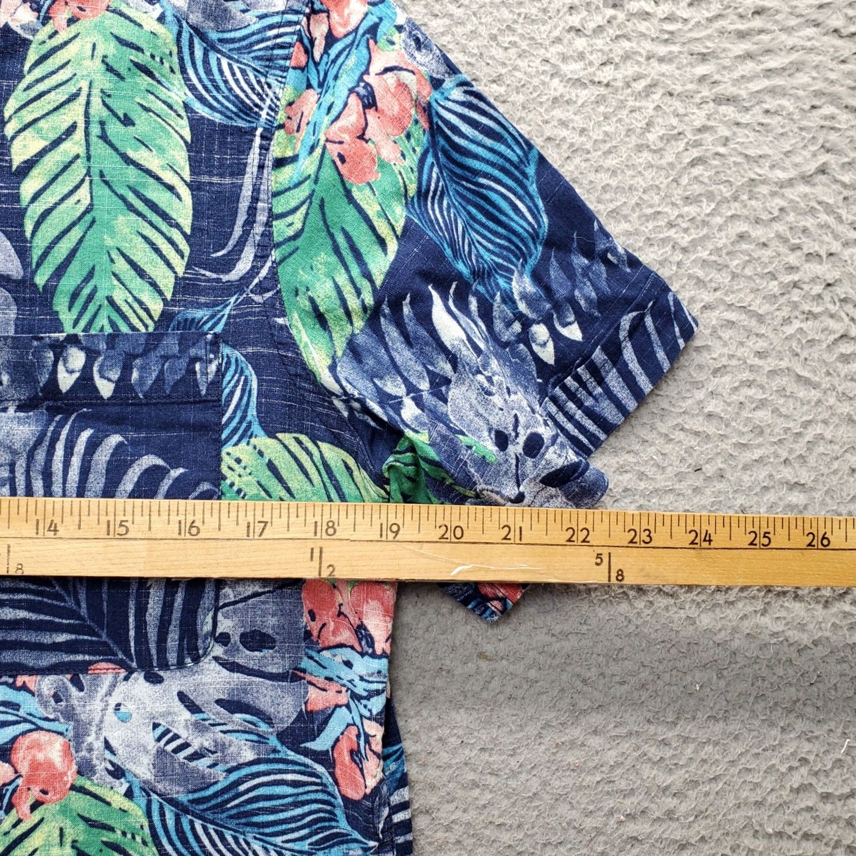 Izod IZOD Saltwater Button-Down Shirt Men Small Multi Tropical Print Relaxed Classics Shirt Men Size S Tropical Print Hawaiian Theme Size US S / EU 44-46 / 1 - 6 Thumbnail