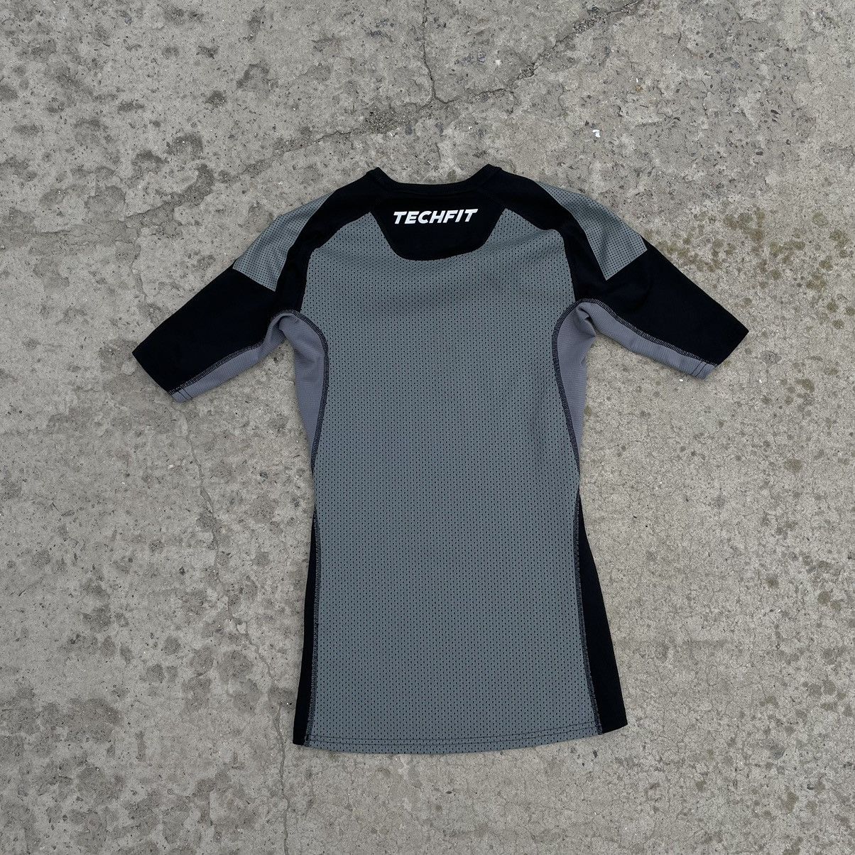 424 × Adidas Vintage Adidas T-shirts Tech fit Compression Tee Climacool Size US S / EU 44-46 / 1 - 2 Thumbnail