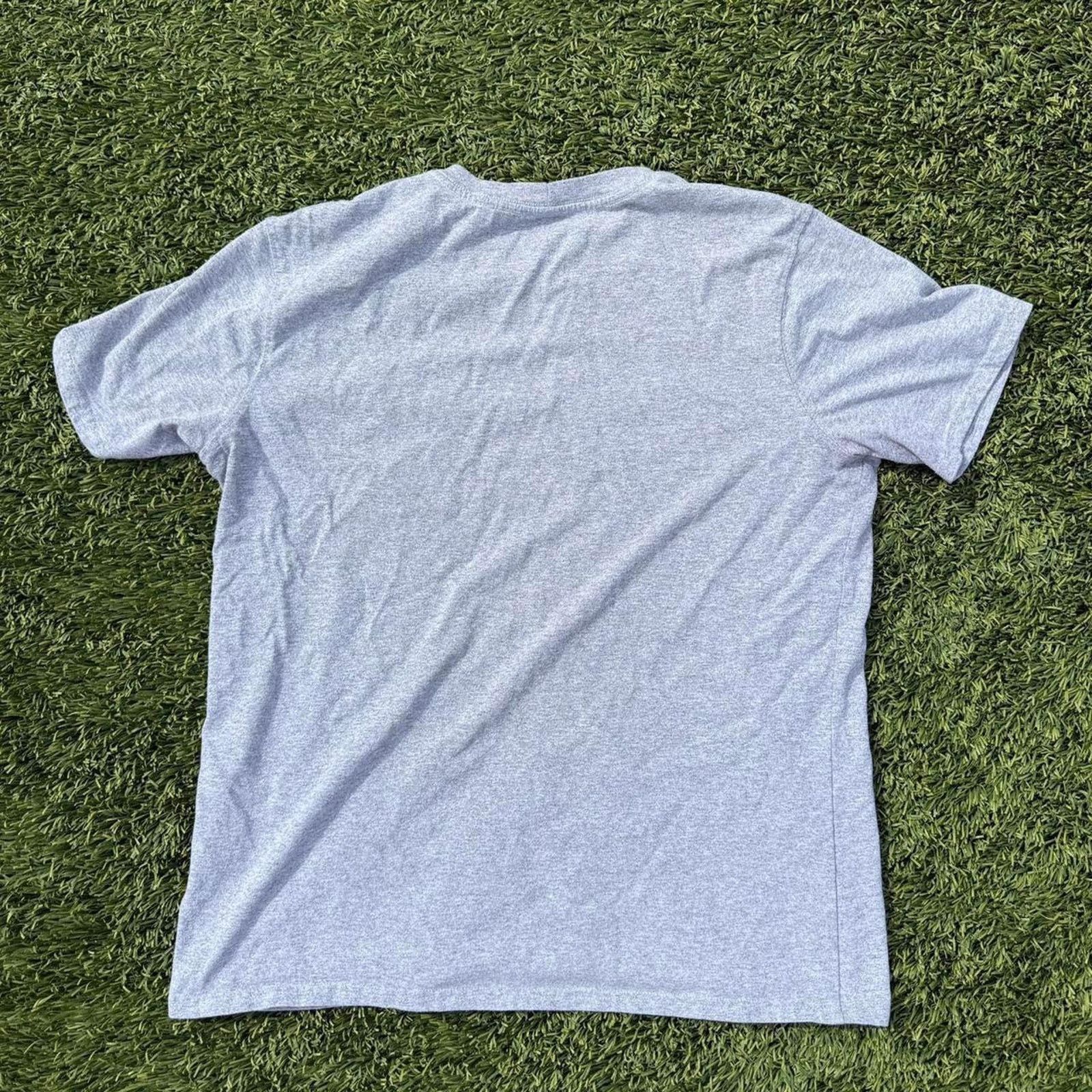 Carhartt Carhartt Pocket Tee Shirt Grey Gray Size L Size US L / EU 52-54 / 3 - 3 Thumbnail
