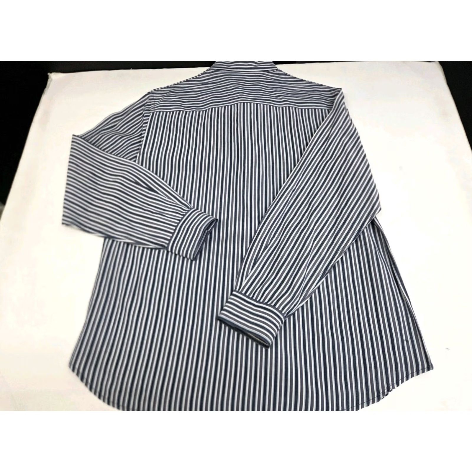 Perry Ellis Perry Ellis Mens Long Sleeve Button-Up Striped Shirt Silk Blend XL Blue/Grey Button-Up, Collared, Regular Fit, All Seasons, Designer, Casual/Formal Size US XL / EU 56 / 4 - 4 Thumbnail