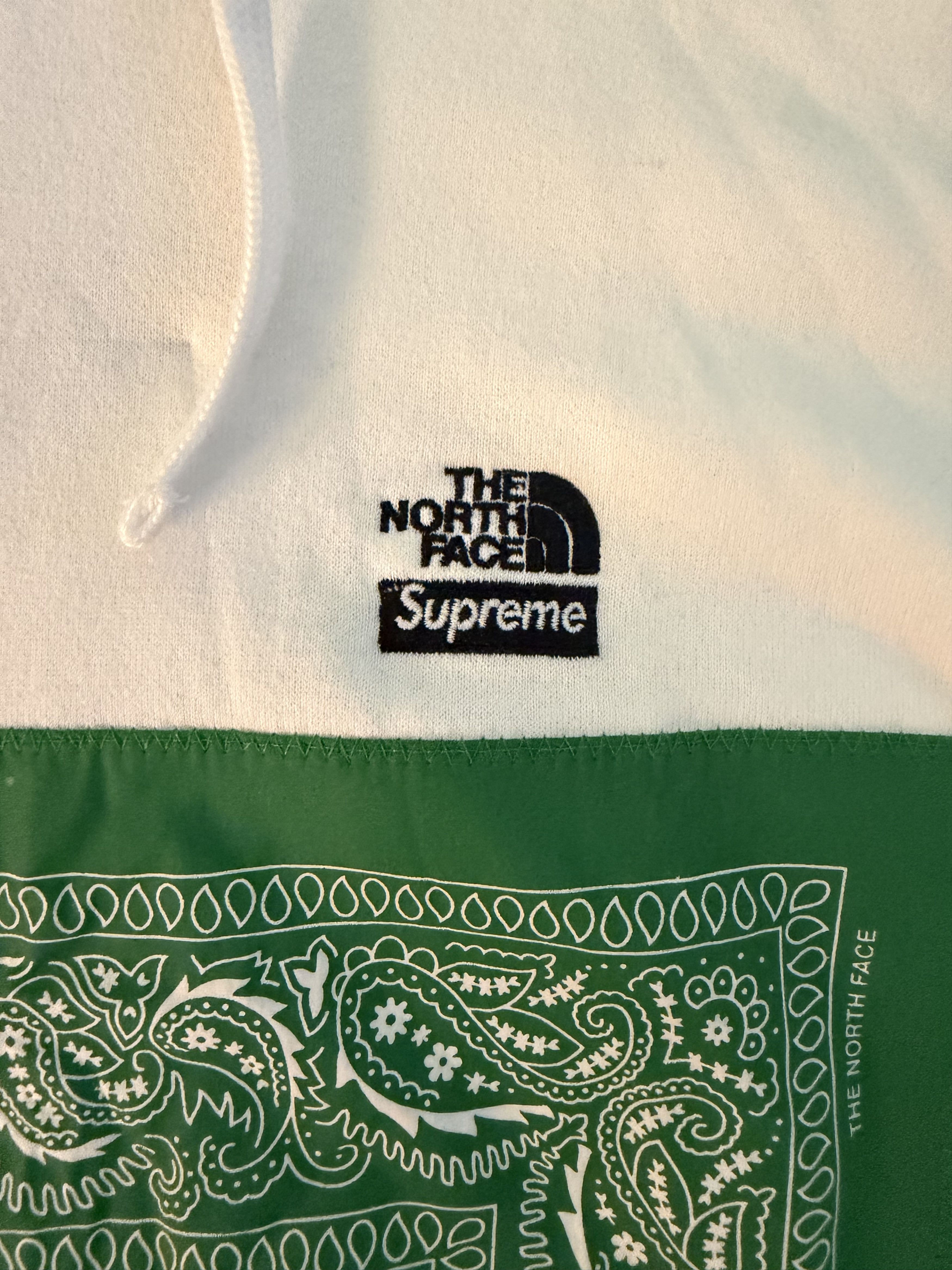 Supreme × The North Face Supreme x The North Face Bandana Hoodie New with Tag Size US S / EU 44-46 / 1 - 6 Thumbnail