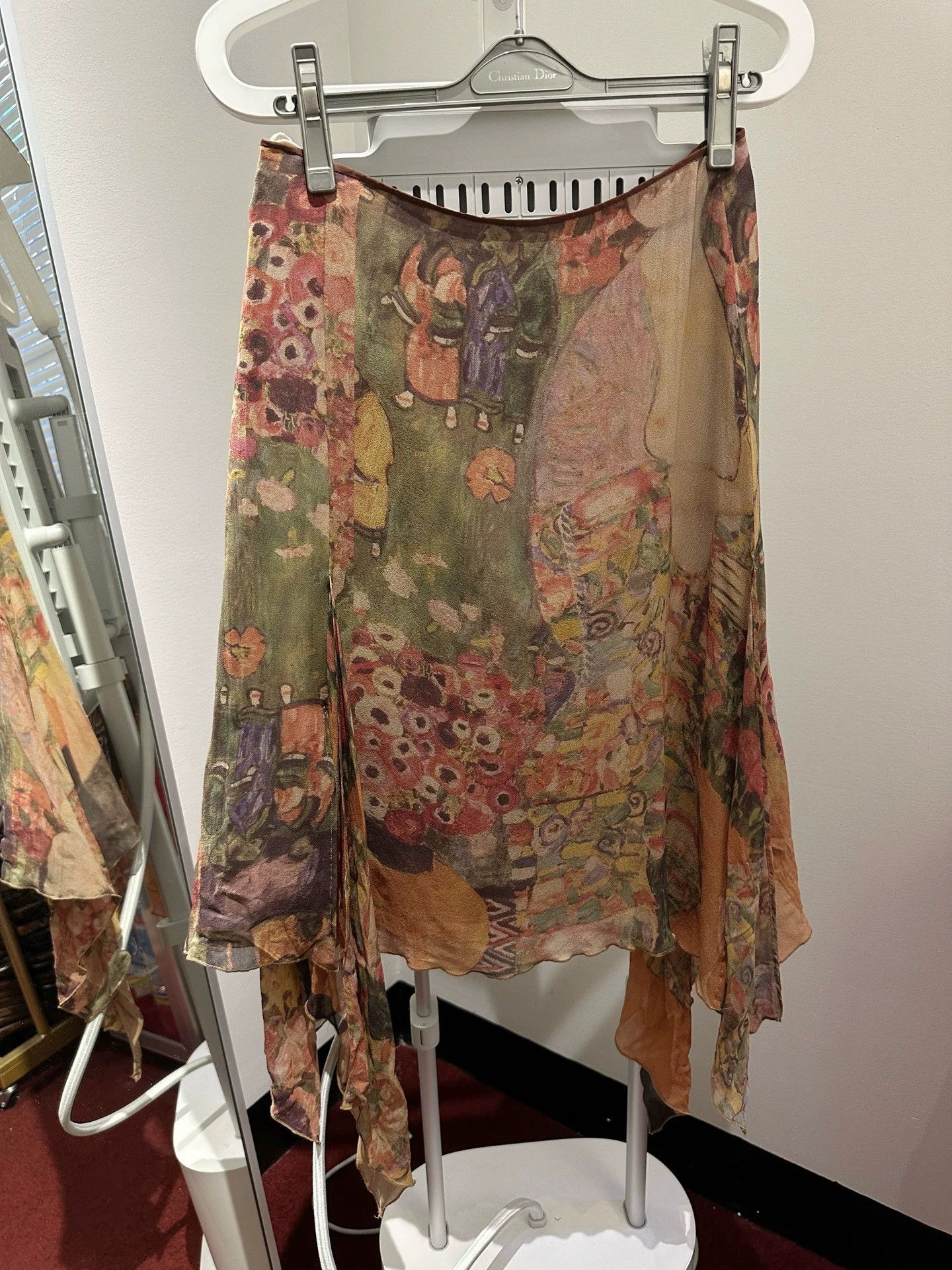 Share Spirit Homme Share Spirit Silk Floral Asymmetric Midi Skirt Size 25" / US 0 / IT 36 - 4 Thumbnail
