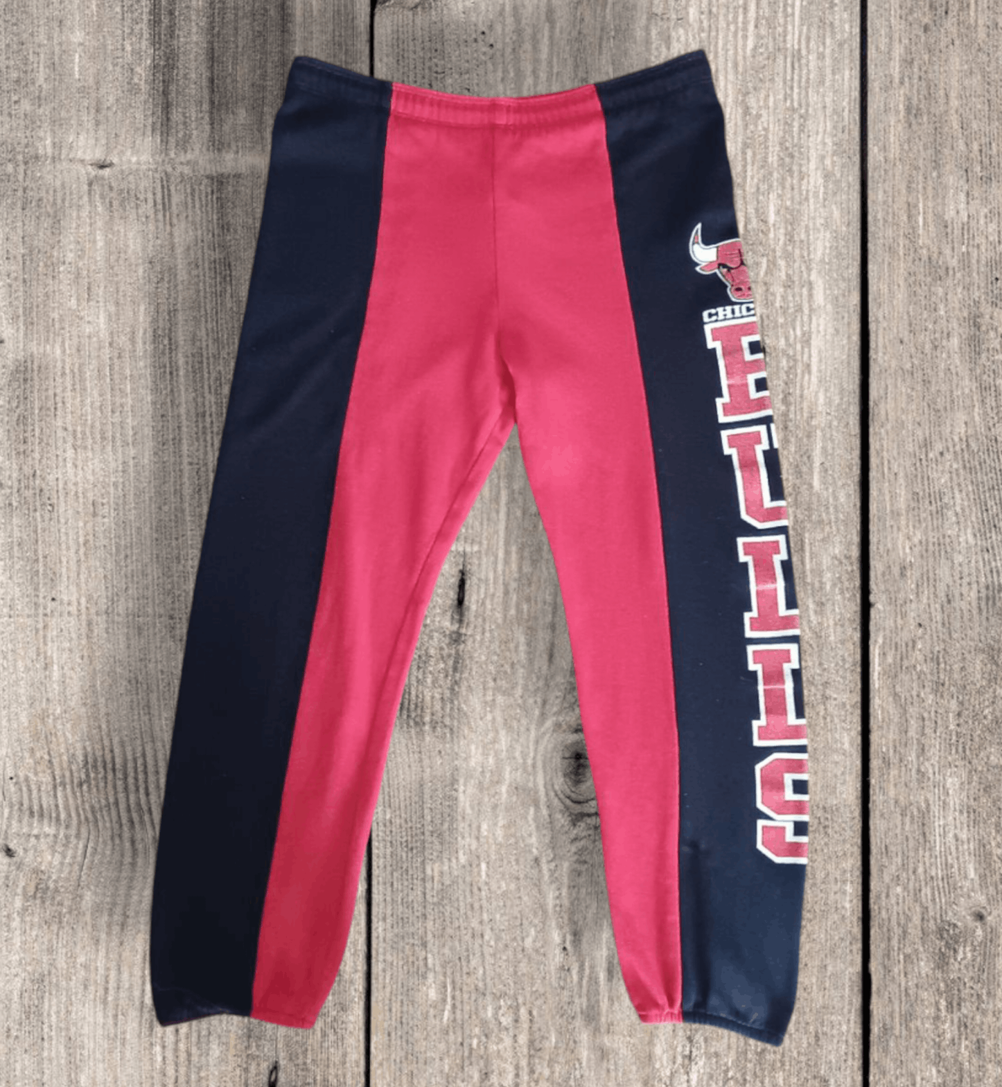 Nutmeg Vintage | Chicago Bulls Jogpant Size US 35 - 1 Thumbnail