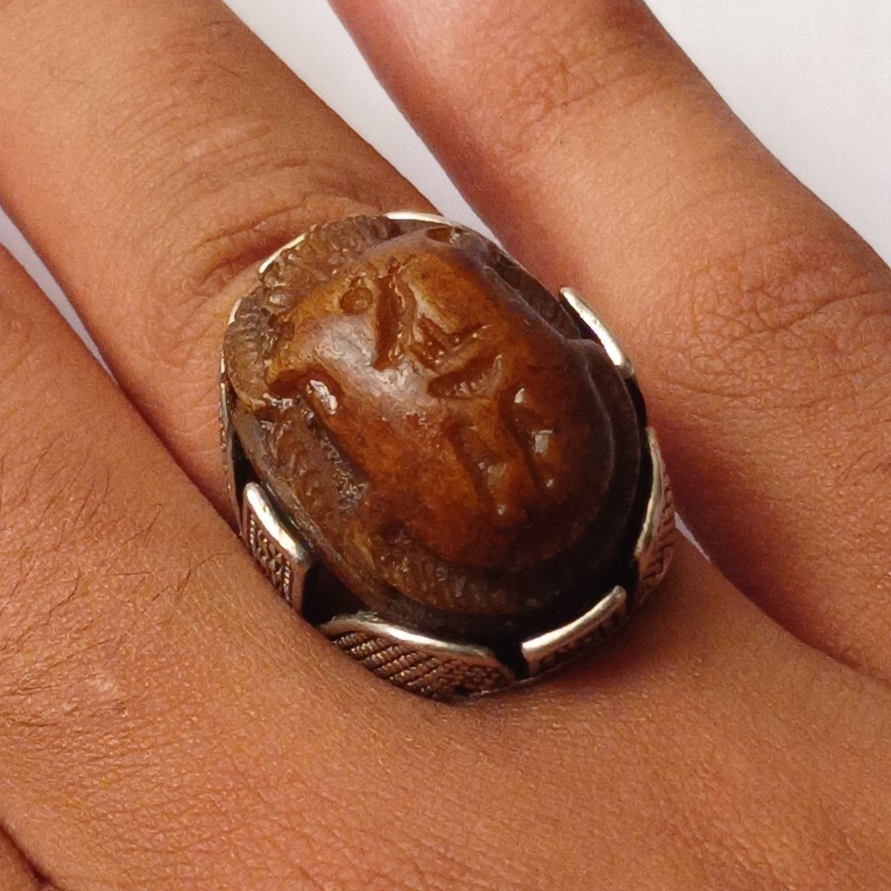 Sterling Silver Silver-plated vintage ring with carved brown stone, Size ONE SIZE - 4 Thumbnail