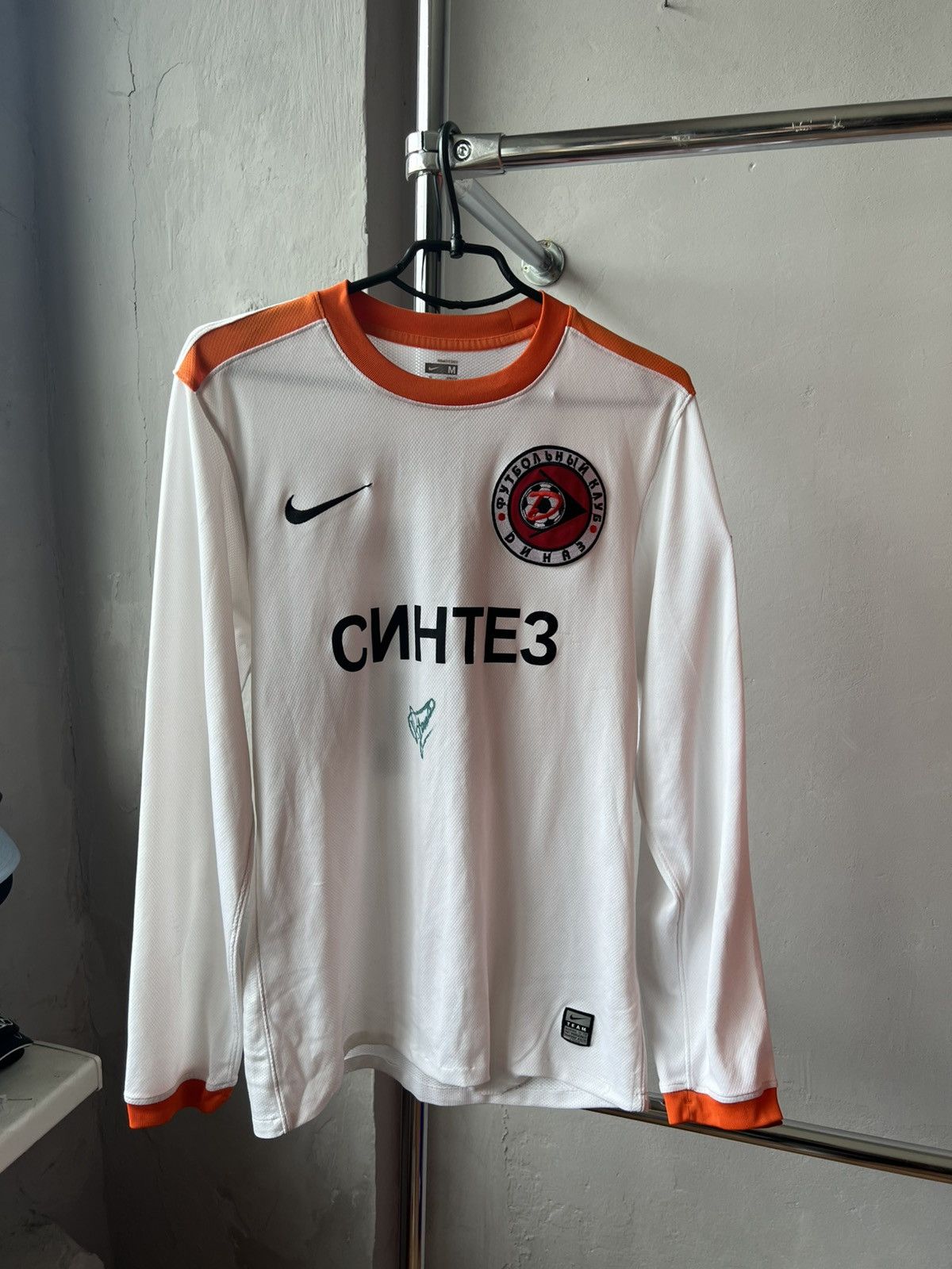 Nike 2010 DINAZ VYSHGOROD UKRAINE #15 MATCH WORNSOCCER JERSEY SET Size US M / EU 48-50 / 2 - 2 Thumbnail