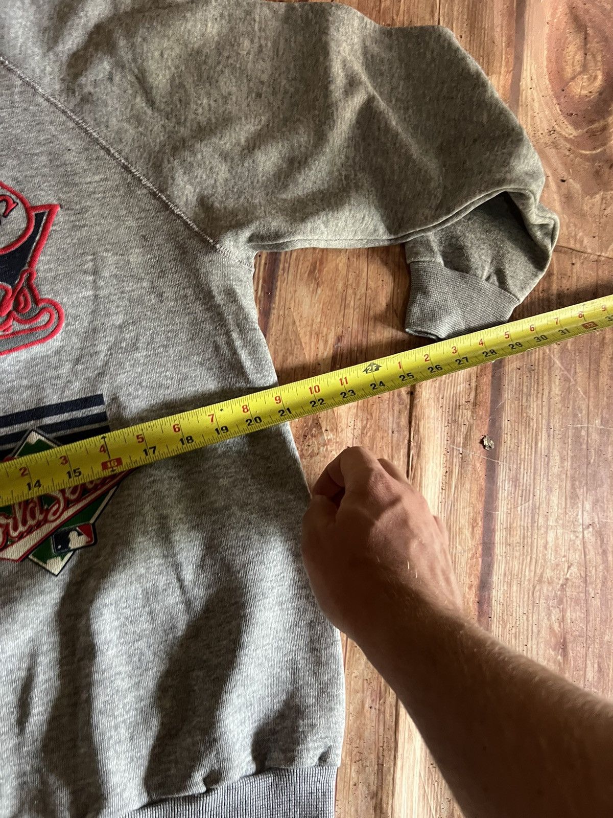 Vintage Vintage 1987 Minnesota Twins World Series Sweatshirt Size US L / EU 52-54 / 3 - 6 Thumbnail