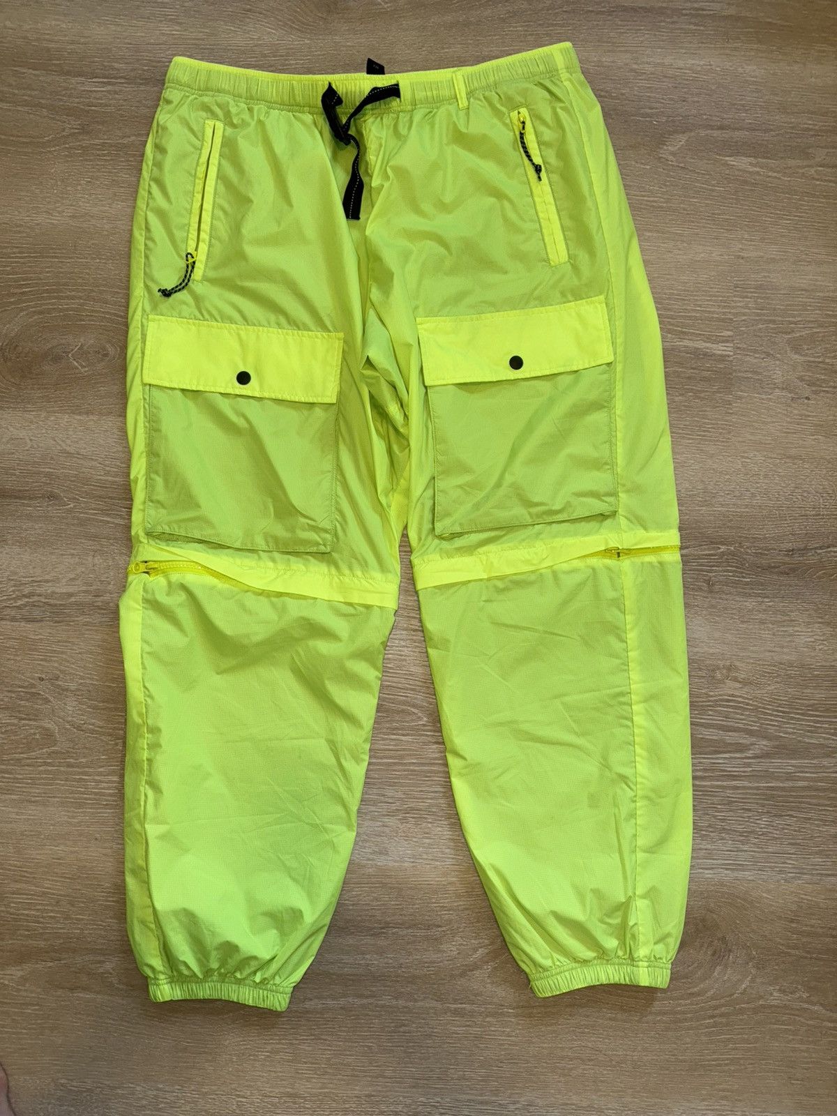 H&M Neon convertible cargo pants Size US 34 / EU 50 - 1 Thumbnail