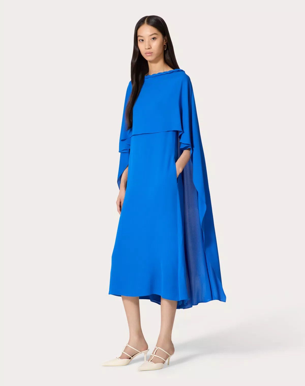 Valentino o1s1wg110426 Double Georgette Midi Dress in Blue Size M / US 6-8 / IT 42-44 - 3 Thumbnail