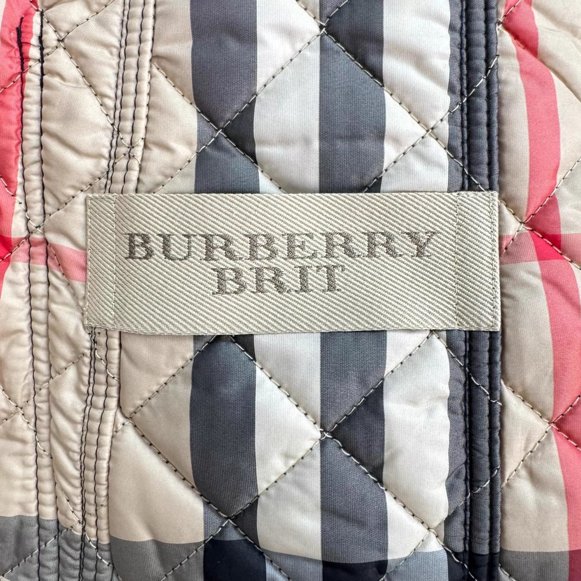 Burberry Burberry quilted check puffer jacket XS mint Size XS / US 0-2 / IT 36-38 - 6 Thumbnail