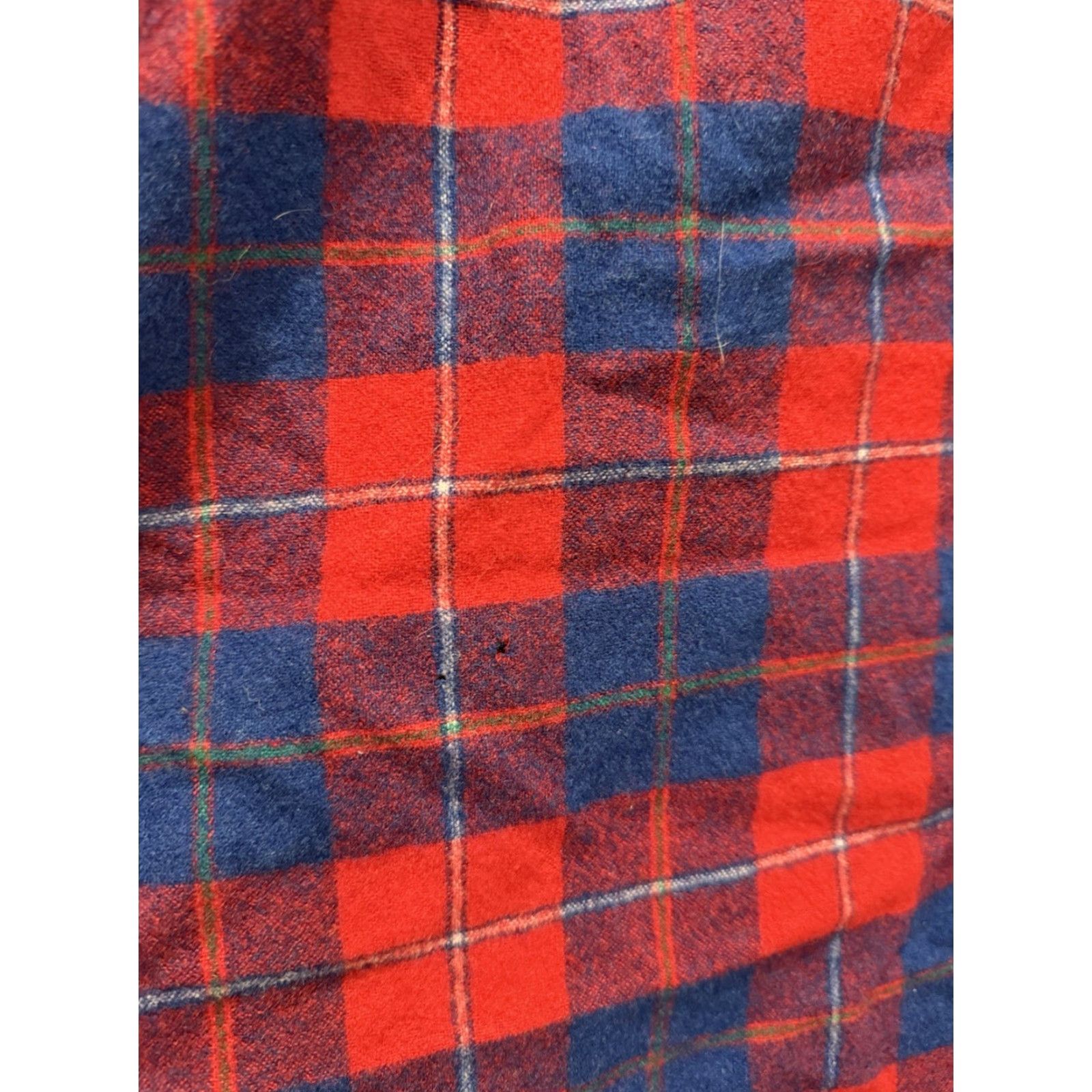 Pendleton VINTAGE Pendleton Plaid Wool Loop Collar Board Shirt Flannel L Red 80s Mens Buttons Long Sleeve Collared 27 22in Size US L / EU 52-54 / 3 - 5 Thumbnail