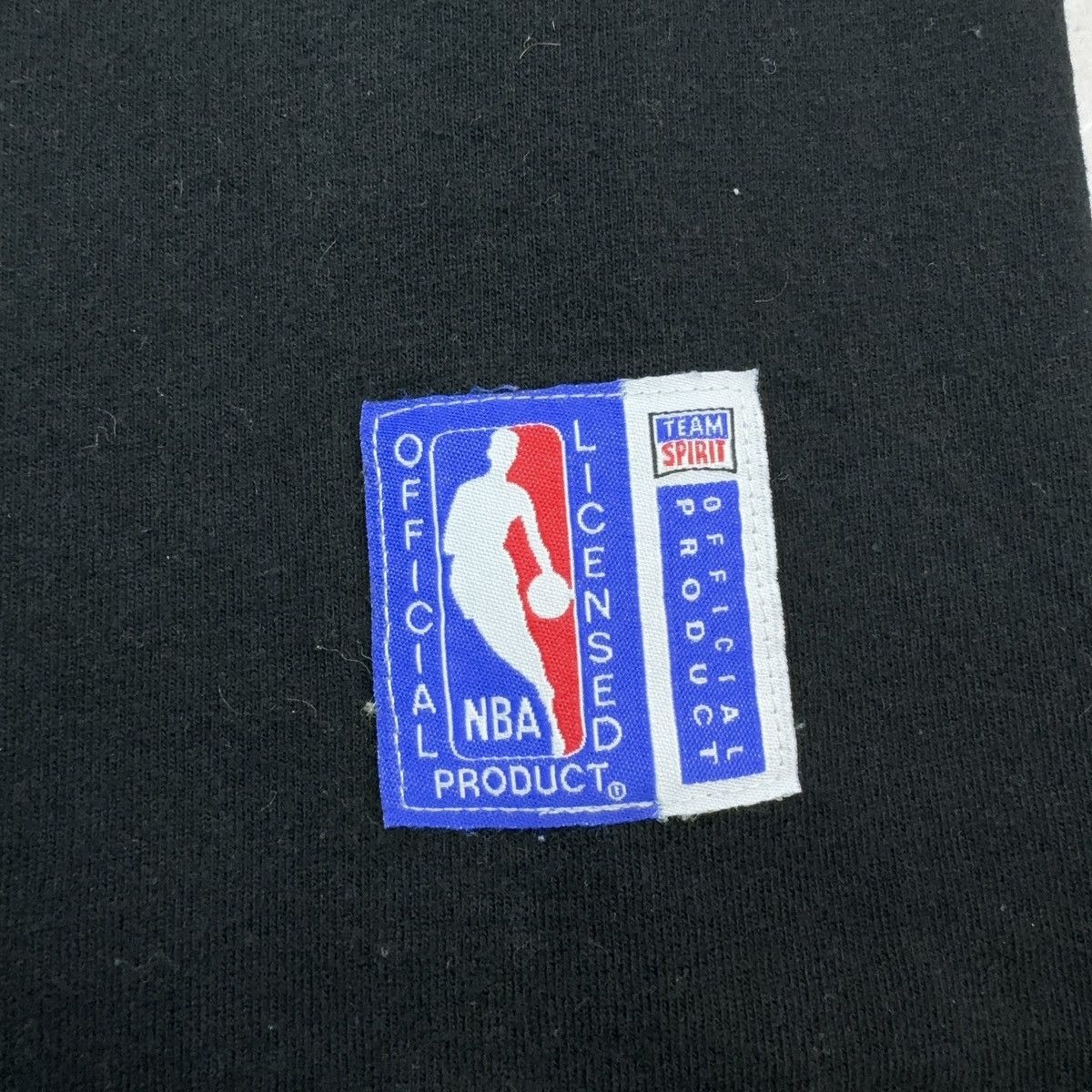 NBA × Vintage Vintage 90s Chicago Bulls T shirt Superhero Benny NBA Salem Size US L / EU 52-54 / 3 - 12 Thumbnail