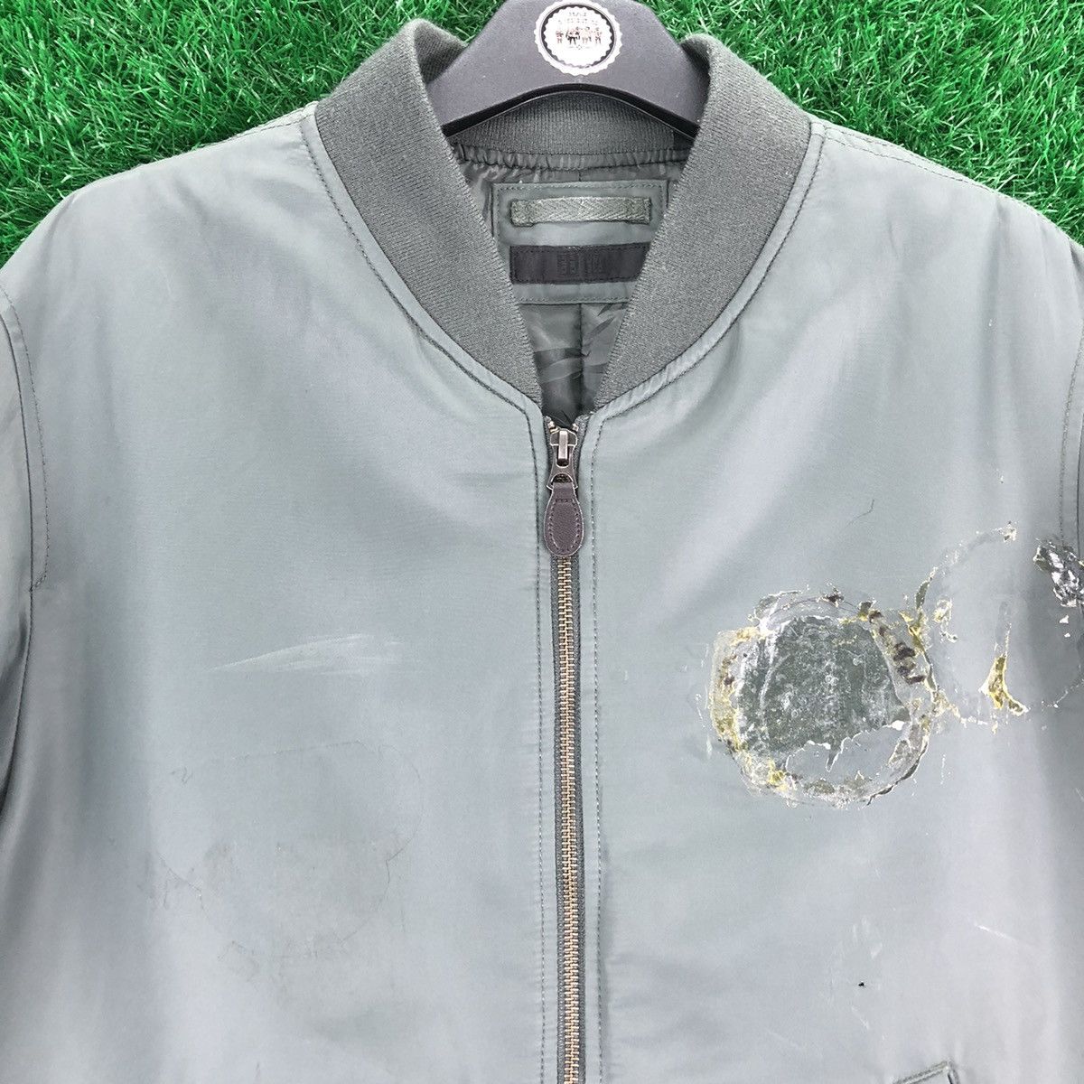 Uniqlo Uniqlo Thrashed Bomber Jacket Type MA-1 Custom Patches Size US XL / EU 56 / 4 - 7 Thumbnail