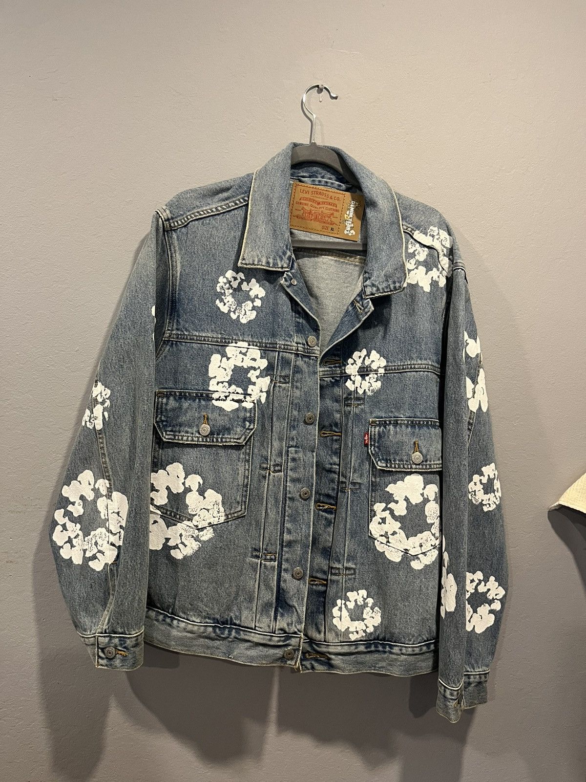 DENIM TEARS × Levi's Denim tears levis Type-2 All Over Wreath Light Wash Size US XL / EU 56 / 4 - 3 Thumbnail