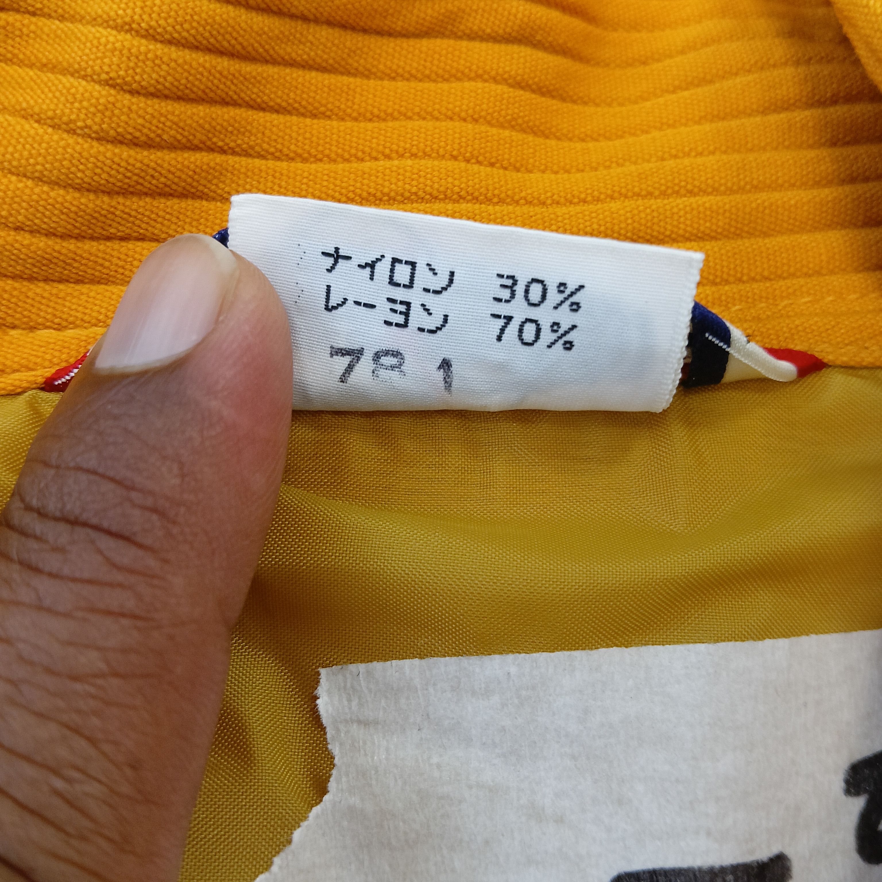 Descente DESCENTE POCKET RARE BUTTON JAPANESE BRAND M Size US M / EU 48-50 / 2 - 8 Thumbnail
