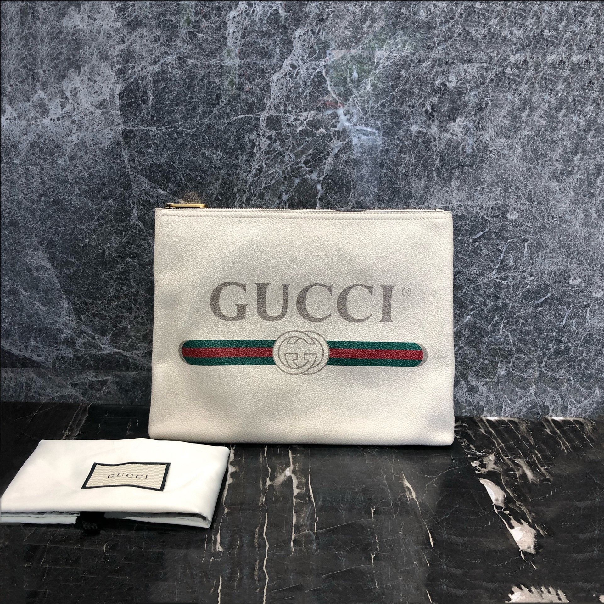 Gucci Gucci Graffiti logo classic handbag 2501-Nextarrow Size ONE SIZE - 1 Thumbnail