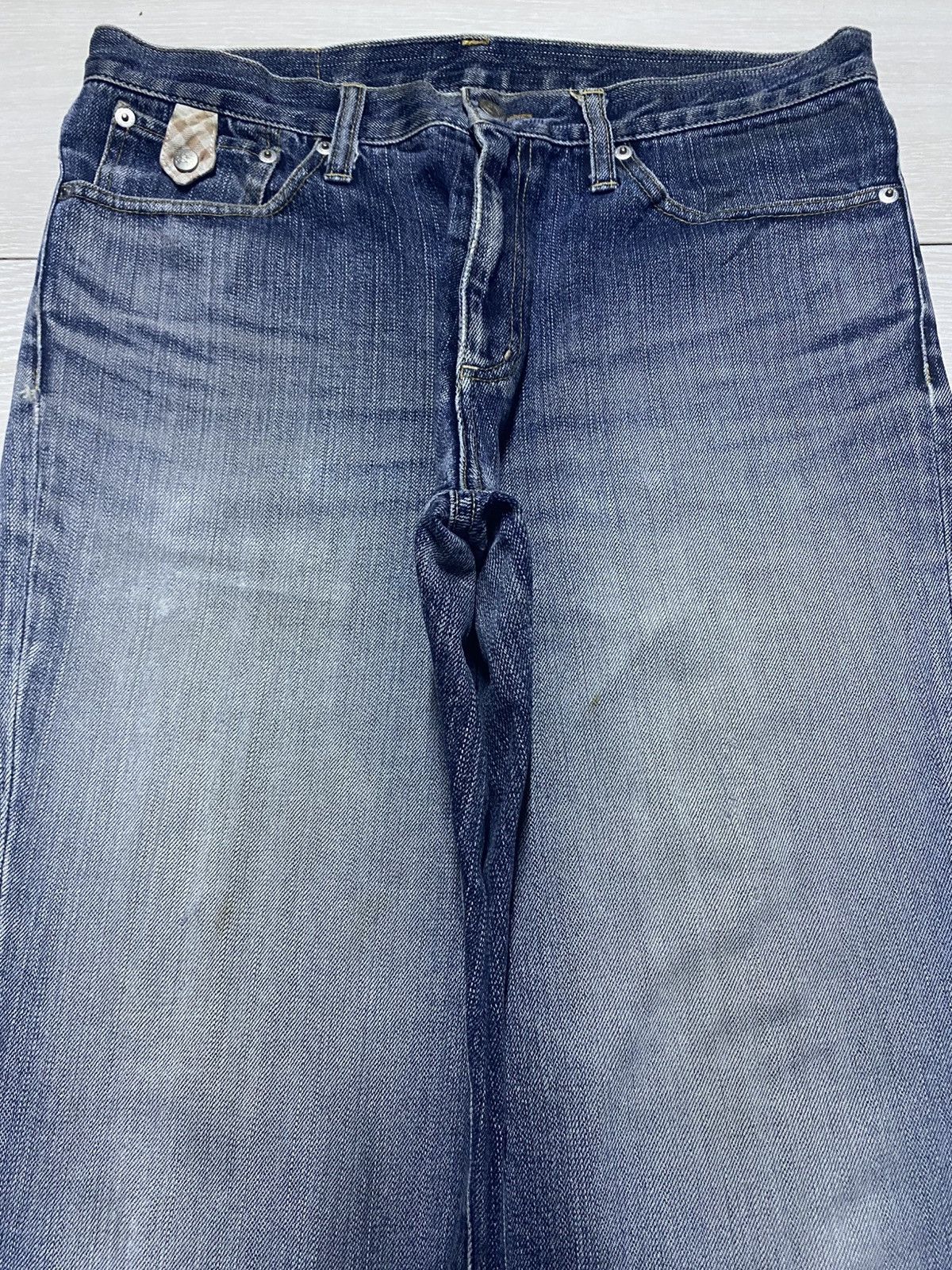 Burberry Vintage Burberry Blue Label Faded Wash Jeans Size US 32 / EU 48 - 3 Thumbnail