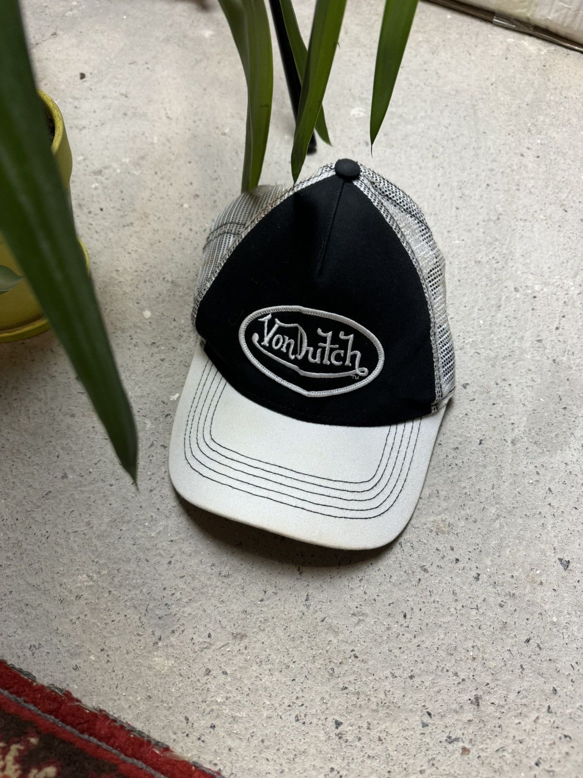 Japanese Brand × Vintage Vintage Y2K Von Dutch Faded Embroidered Logo Tracker Cap Size ONE SIZE - 1 Thumbnail