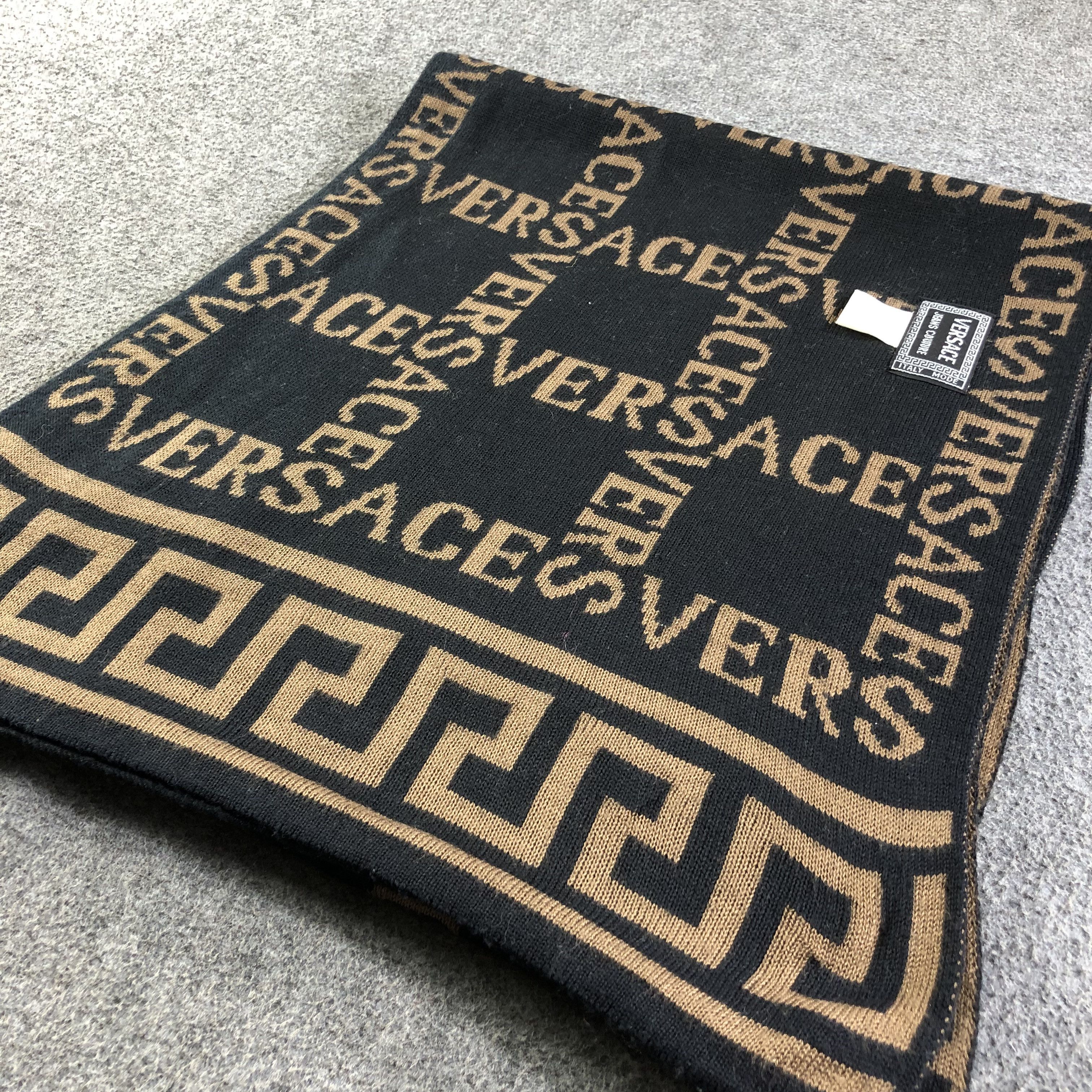 Versace Jeans Couture Versace Wool Scarf Muffler Neck Wrap V1733 Size ONE SIZE - 2 Thumbnail