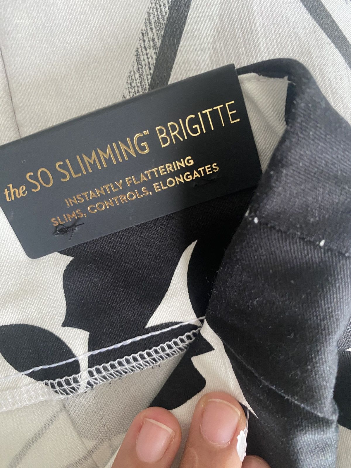 Chicos NWOT Chico's So Slimming black & white Brigitte pants Size 30" / US 8 / IT 44 - 10 Thumbnail