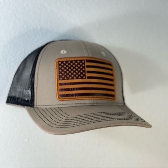 Designer NEW USA FAUX LEATHER PATCH KHAKI/BLACK TRUCKER MESH CAP HAT Size ONE SIZE - 2 Thumbnail