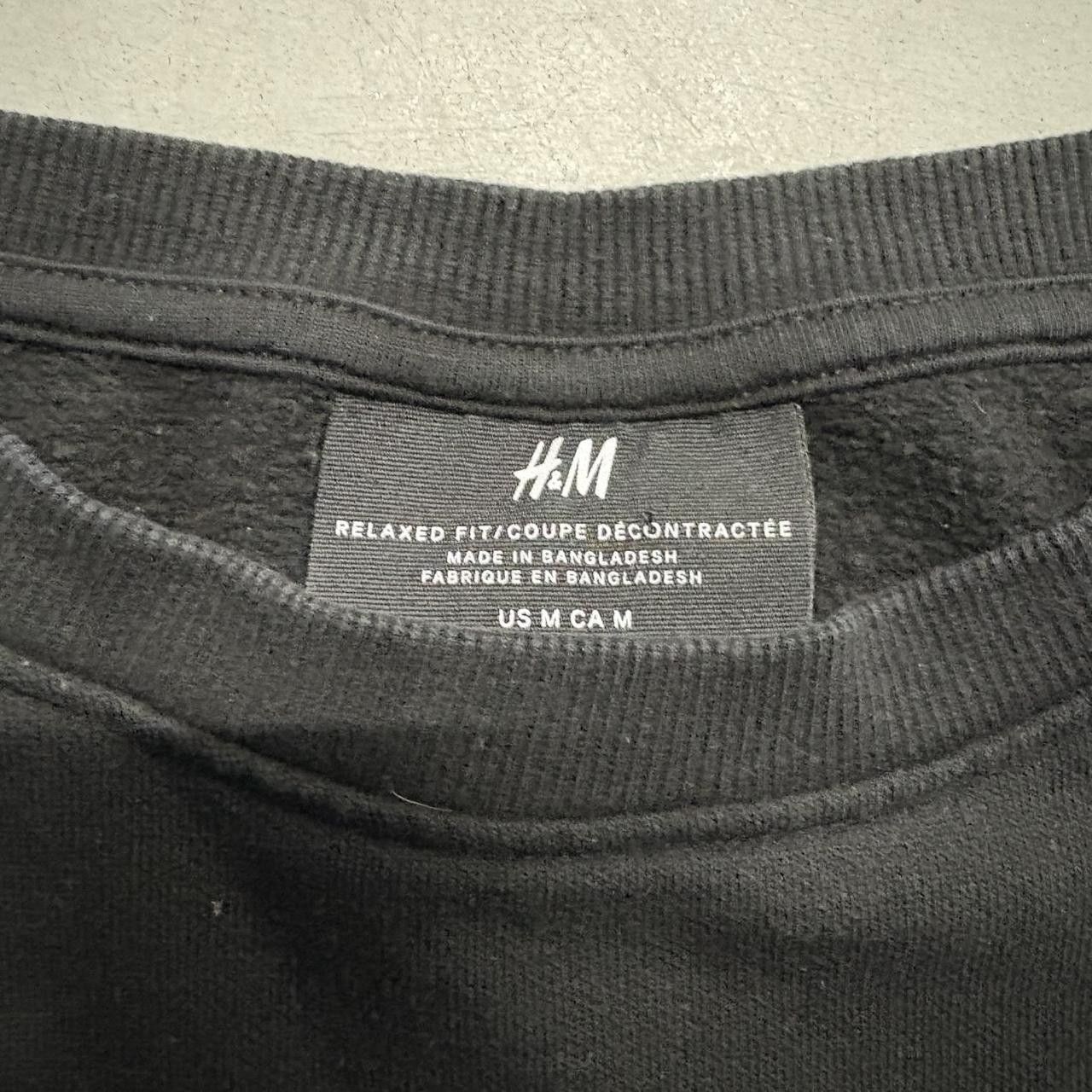 Vintage Crazy Vintage Y2K/2000s Blank Black H&M Crewneck Sweatshirt! Size US M / EU 48-50 / 2 - 3 Thumbnail
