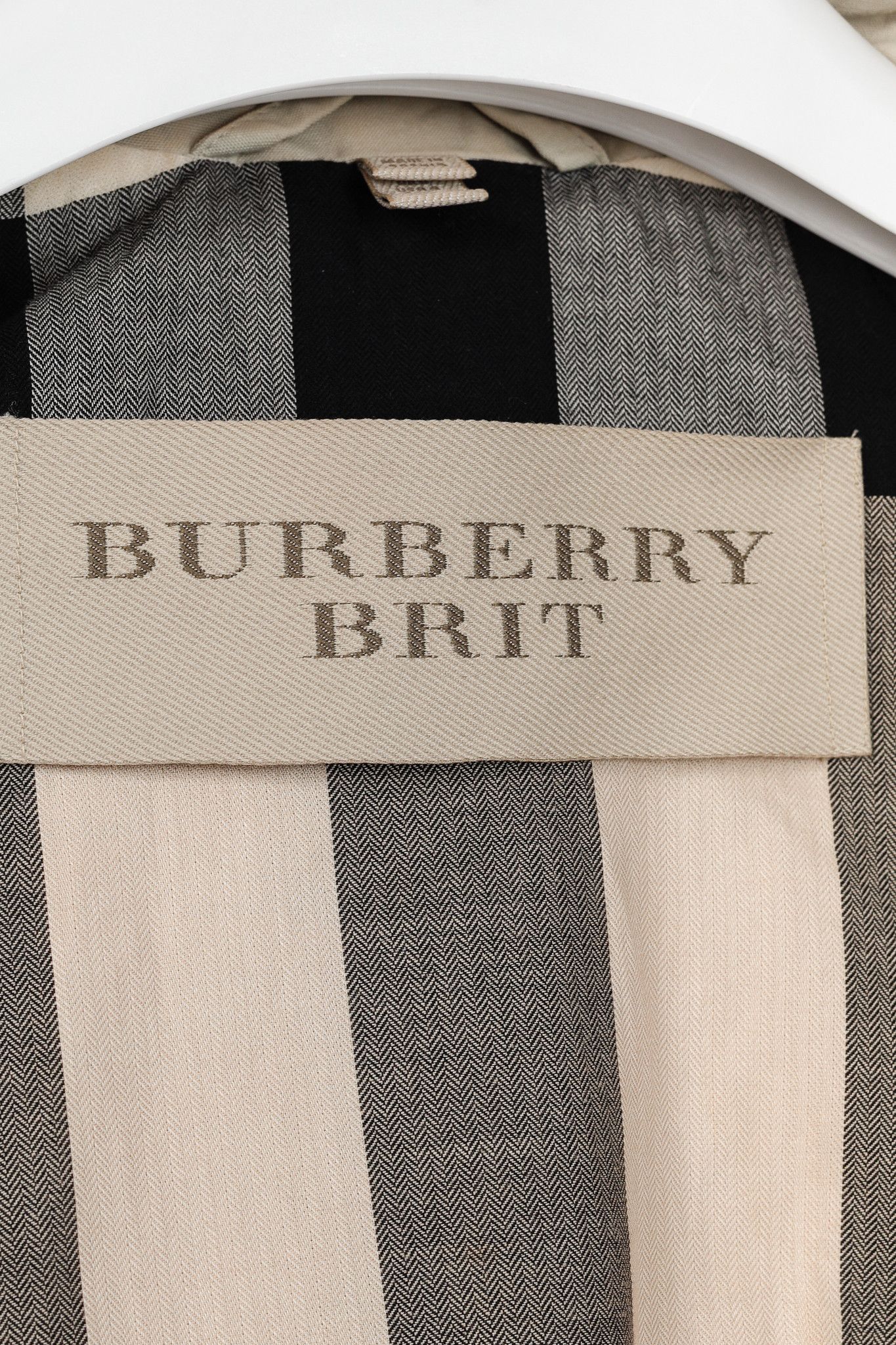 Burberry Burberry Brit Beige Belted Double-Breasted Trench Coat Size S / US 4 / IT 40 - 4 Thumbnail
