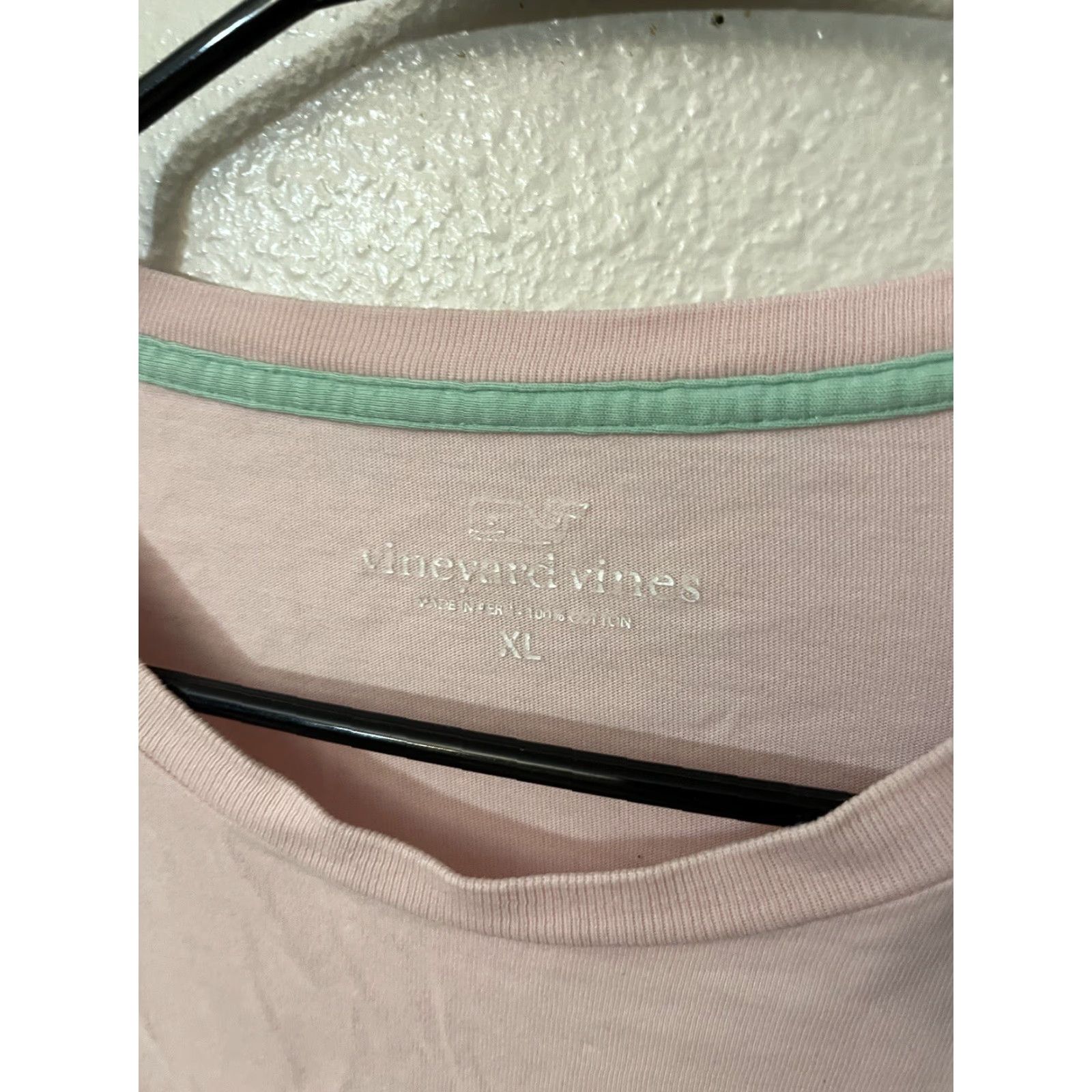 Vineyard Vines VINEYARD VINES Men's T-Shirt Logo Long Sleeve XL Pink Holiday Tee Size US XL / EU 56 / 4 - 2 Thumbnail