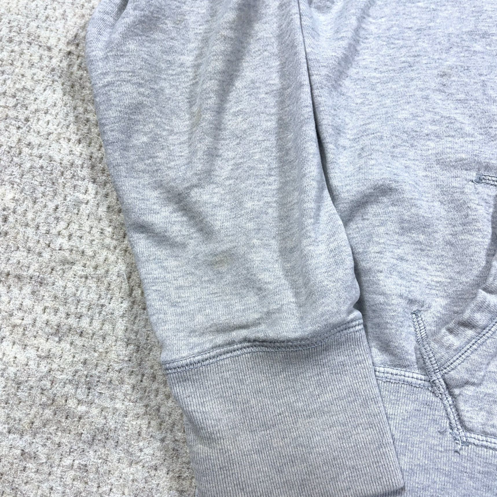 American Eagle Outfitters VINTAGE American Eagle Outfitters Hoodie Women XL Gray Full Zip Jacket Faded Stained Size XL / US 12-14 / IT 48-50 - 4 Thumbnail