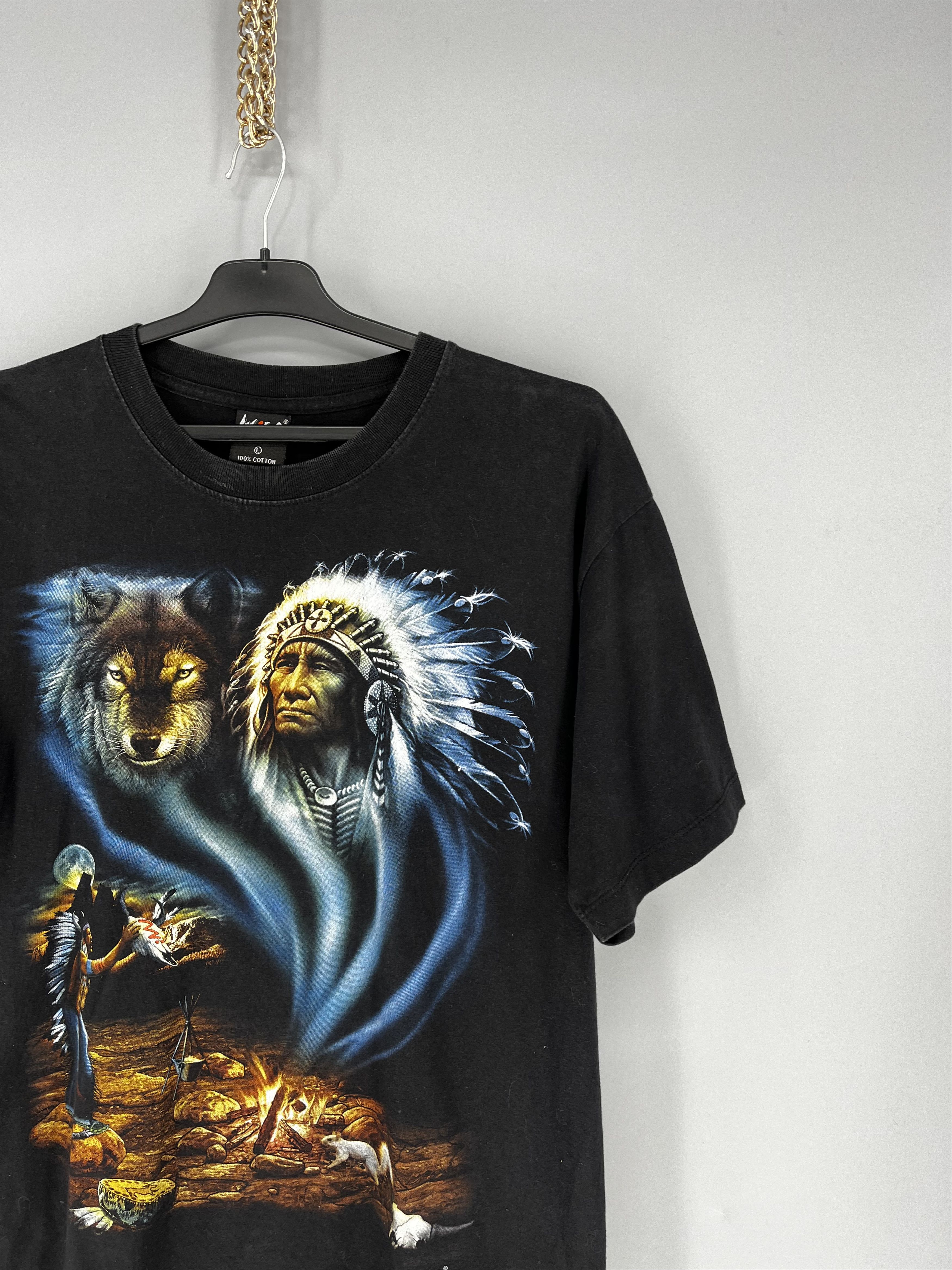 Band Tees Vintage Wild Indian Chief American Native Wolf heavy t-shirt Size US L / EU 52-54 / 3 - 5 Thumbnail